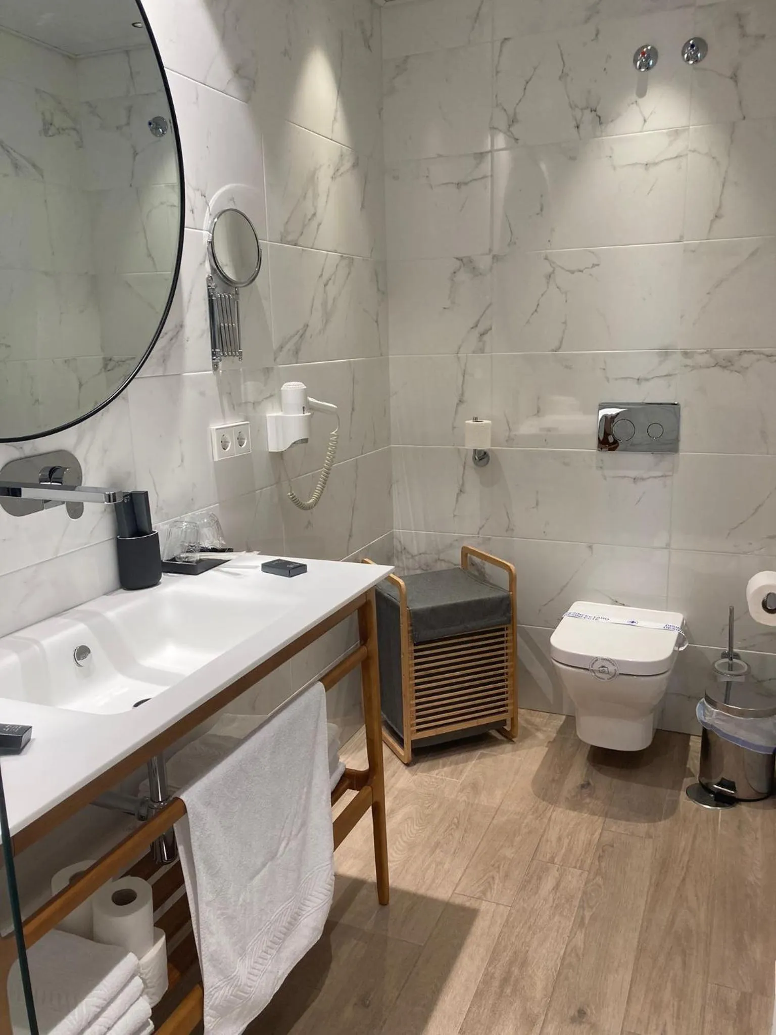 Shower in Apartamentos Turísticos La Plaza