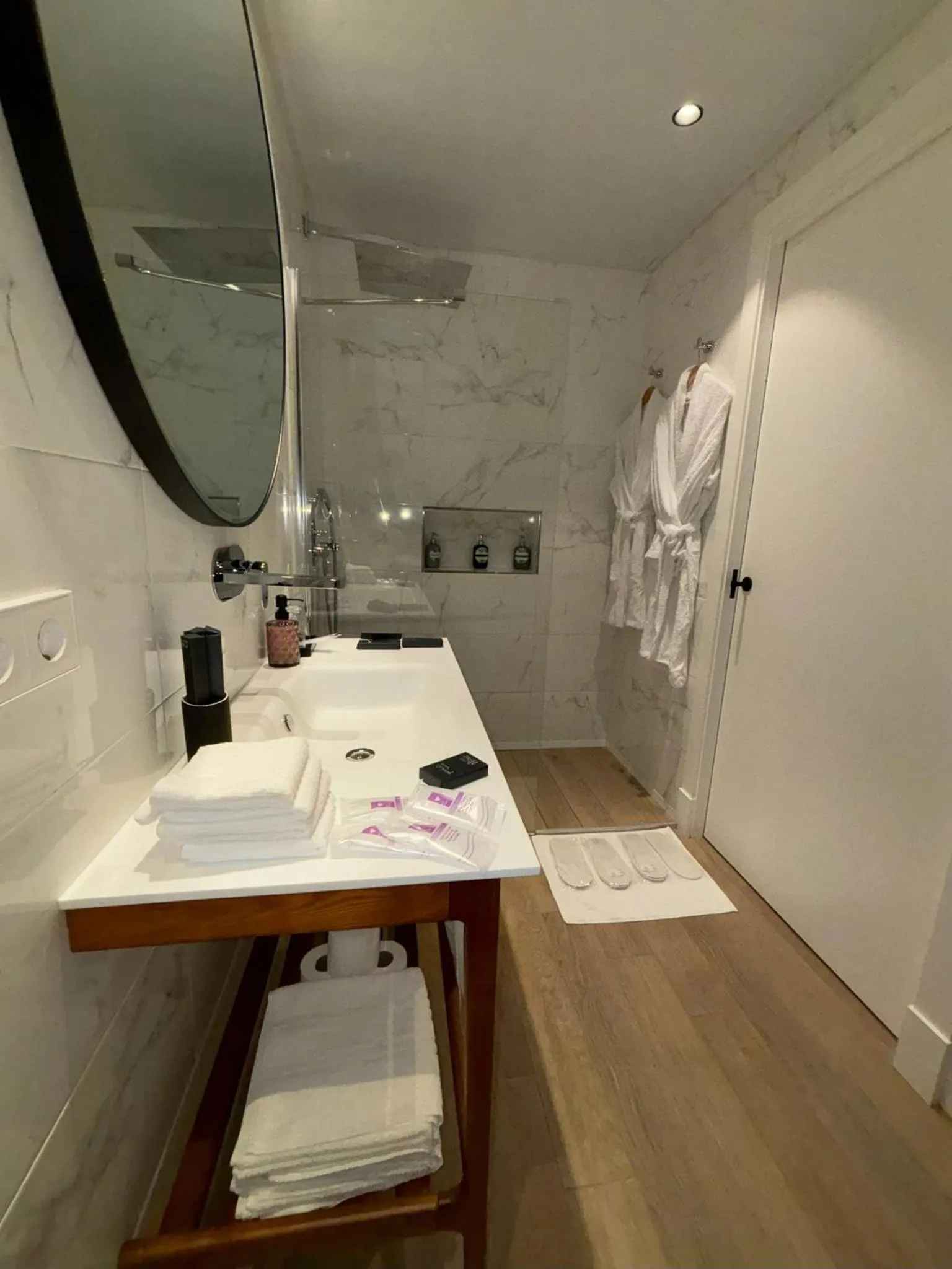 Bathroom in Apartamentos Turísticos La Plaza