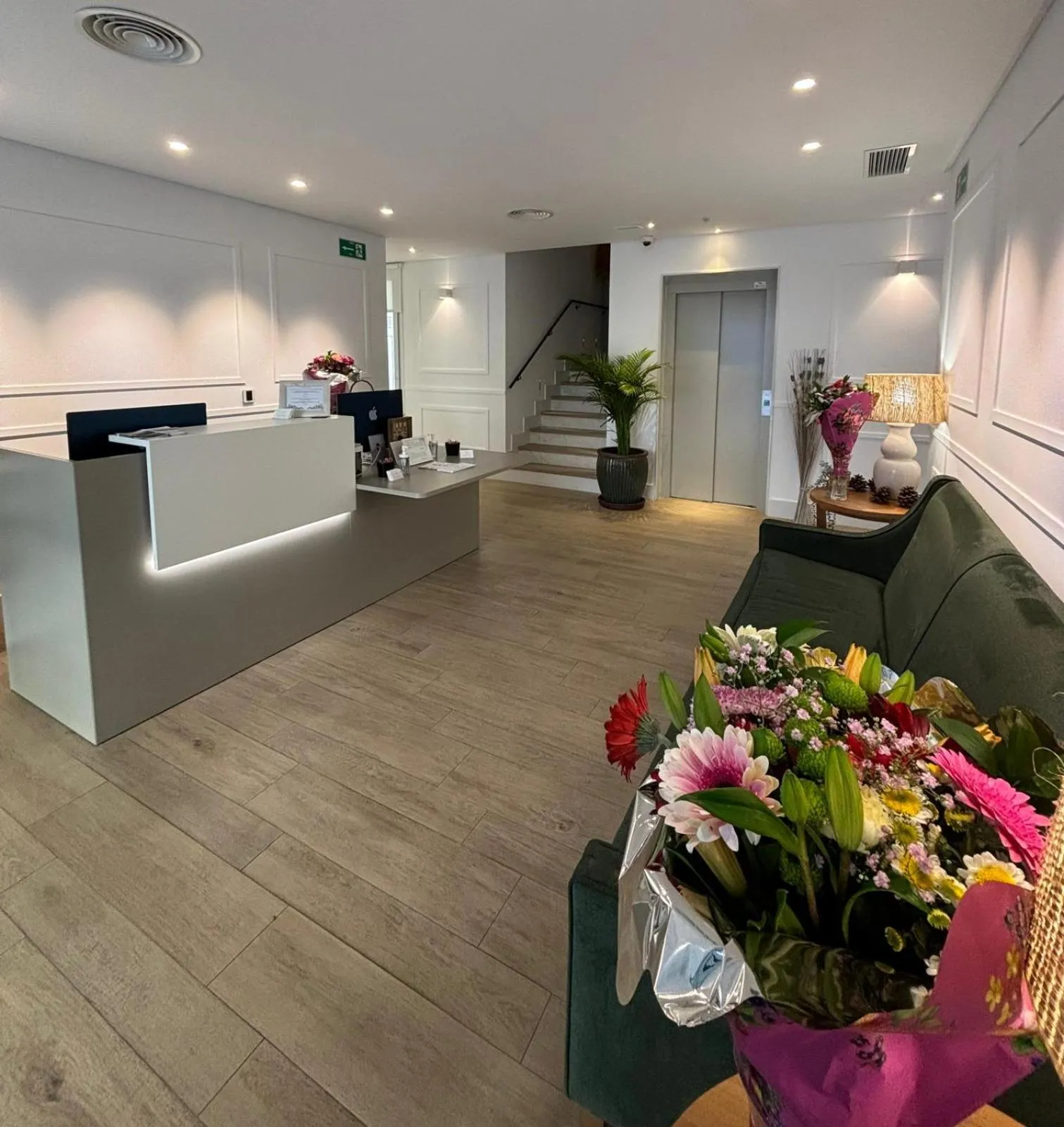 Lobby or reception in Apartamentos Turísticos La Plaza