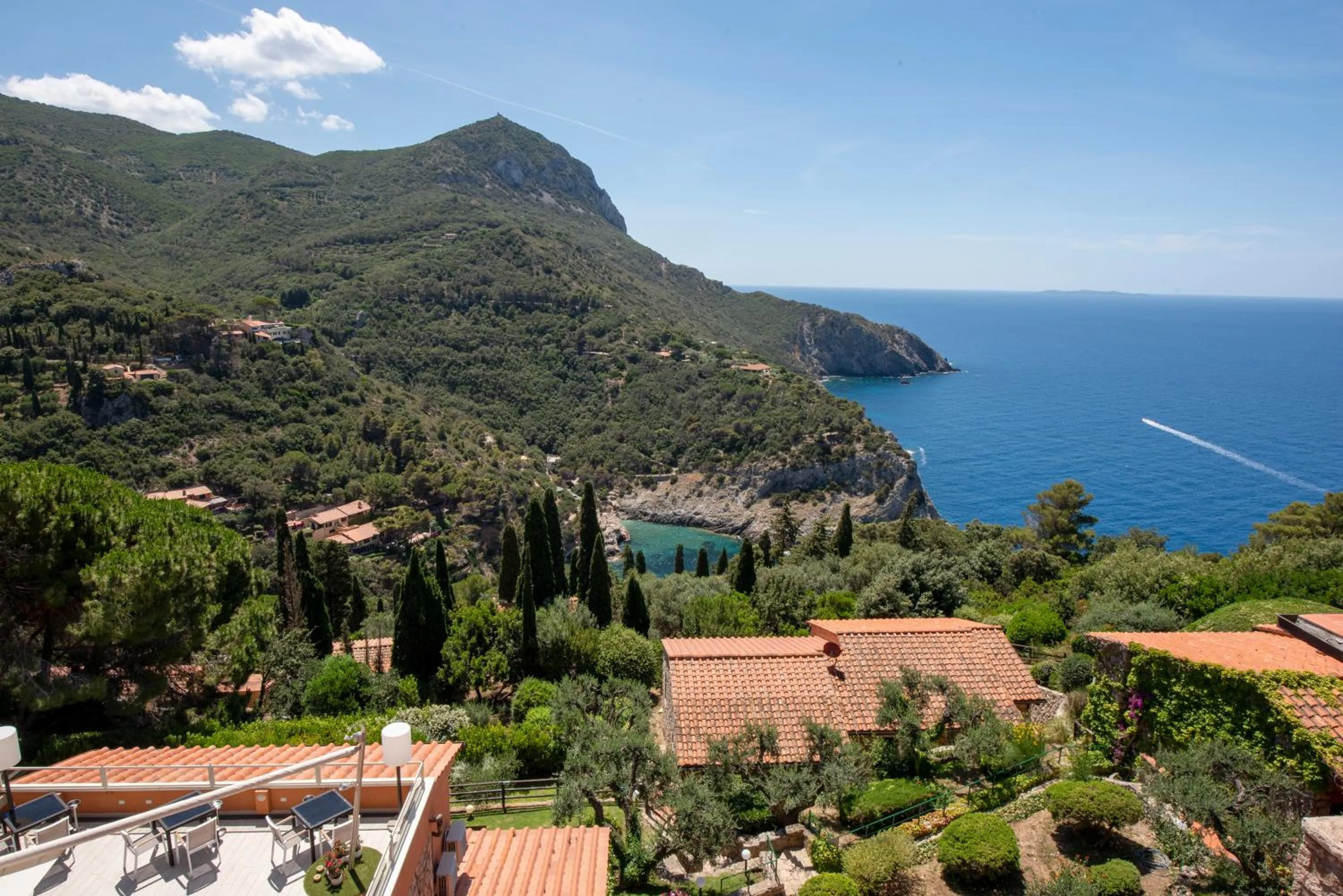 Property building in Boutique Hotel Torre Di Cala Piccola