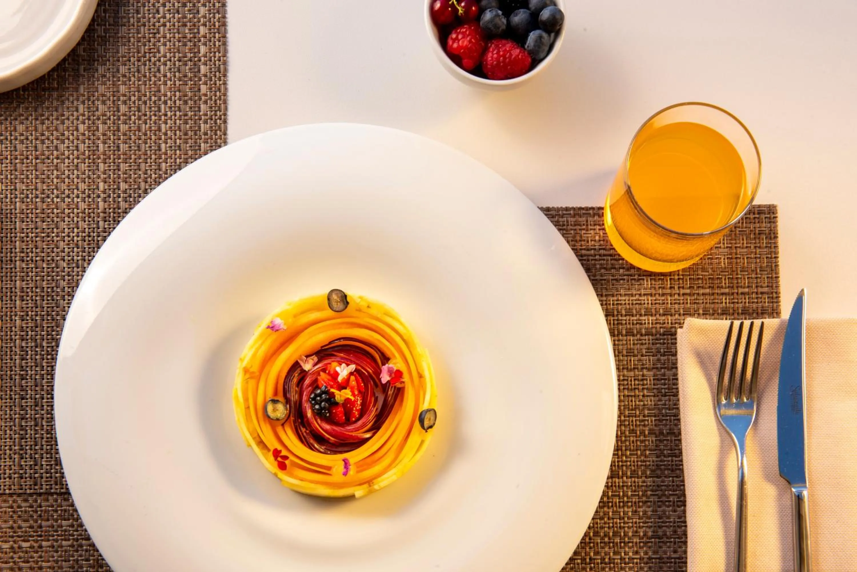 Food and drinks in Boutique Hotel Torre Di Cala Piccola