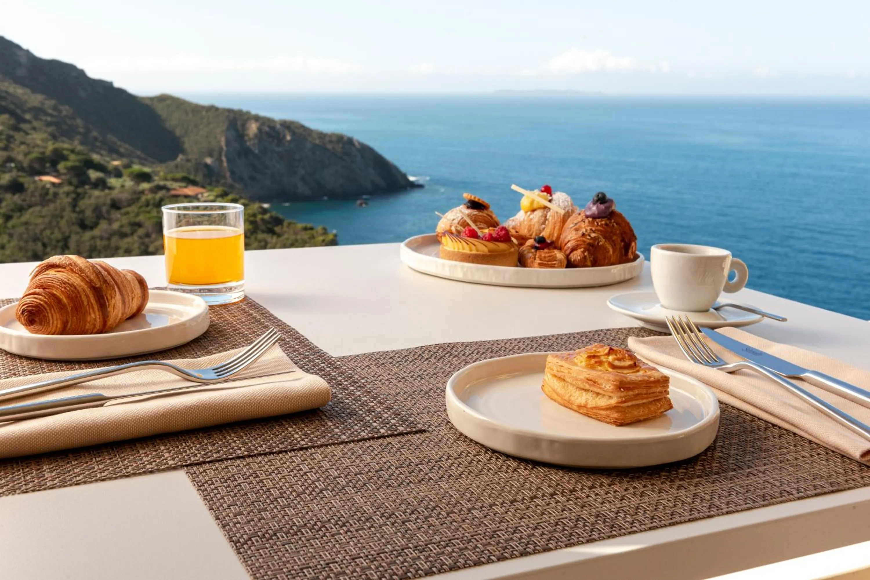 Natural landscape in Boutique Hotel Torre Di Cala Piccola