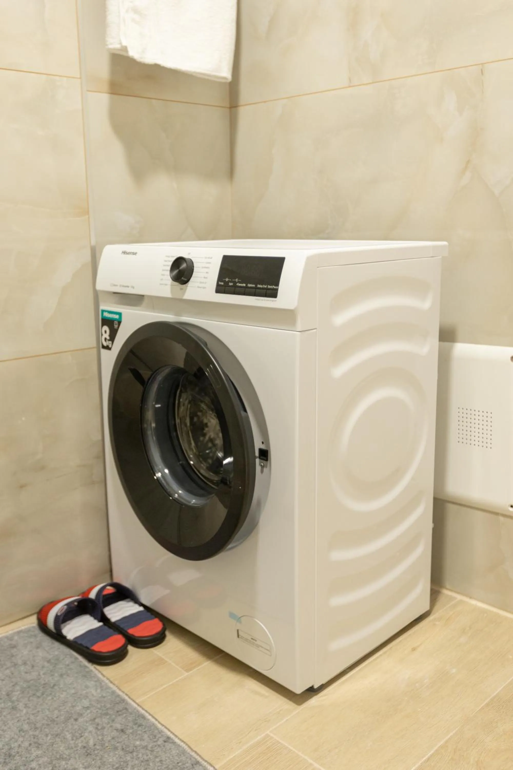 washing machine in Palm Side Hotel