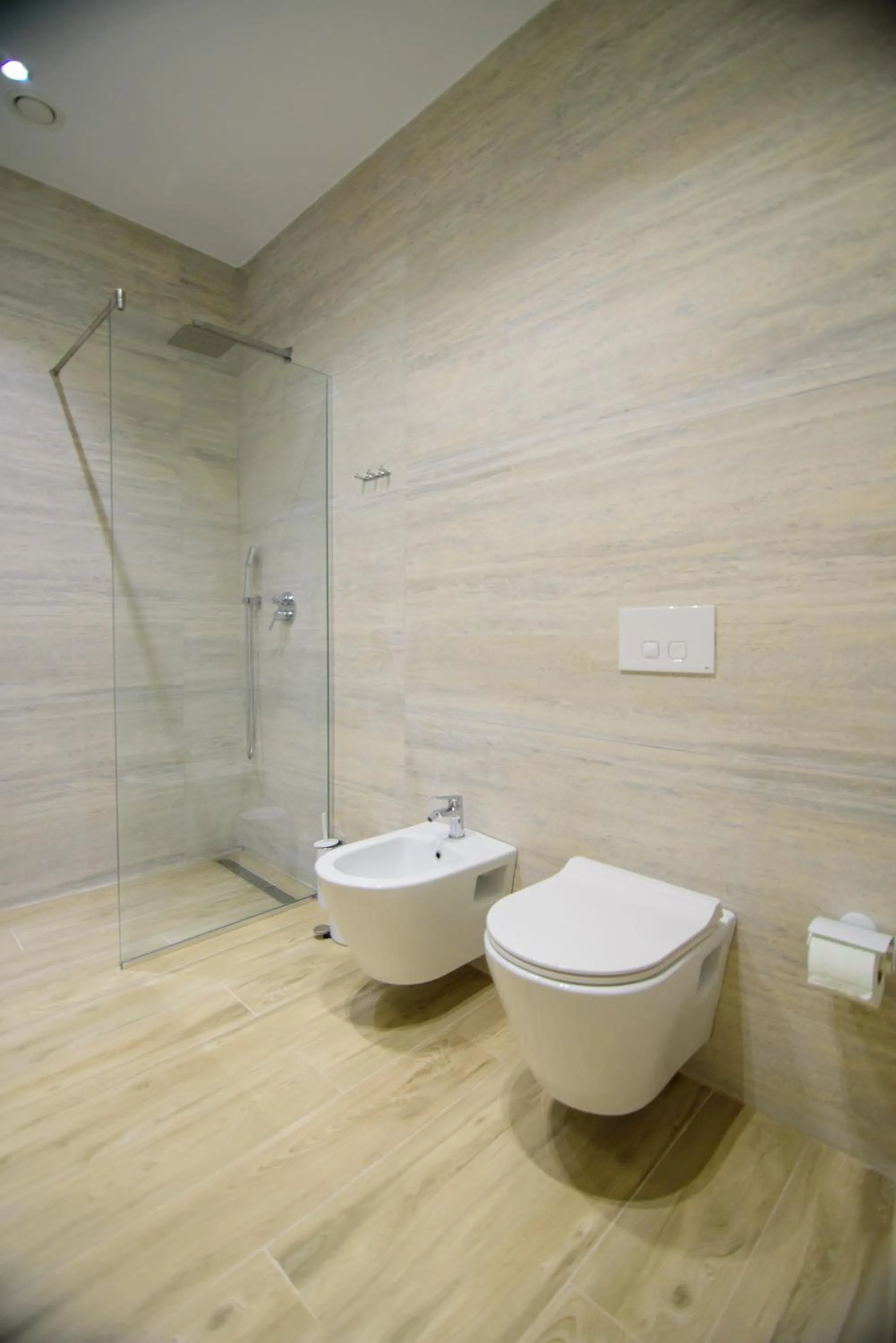 Bathroom in Palm Side Hotel