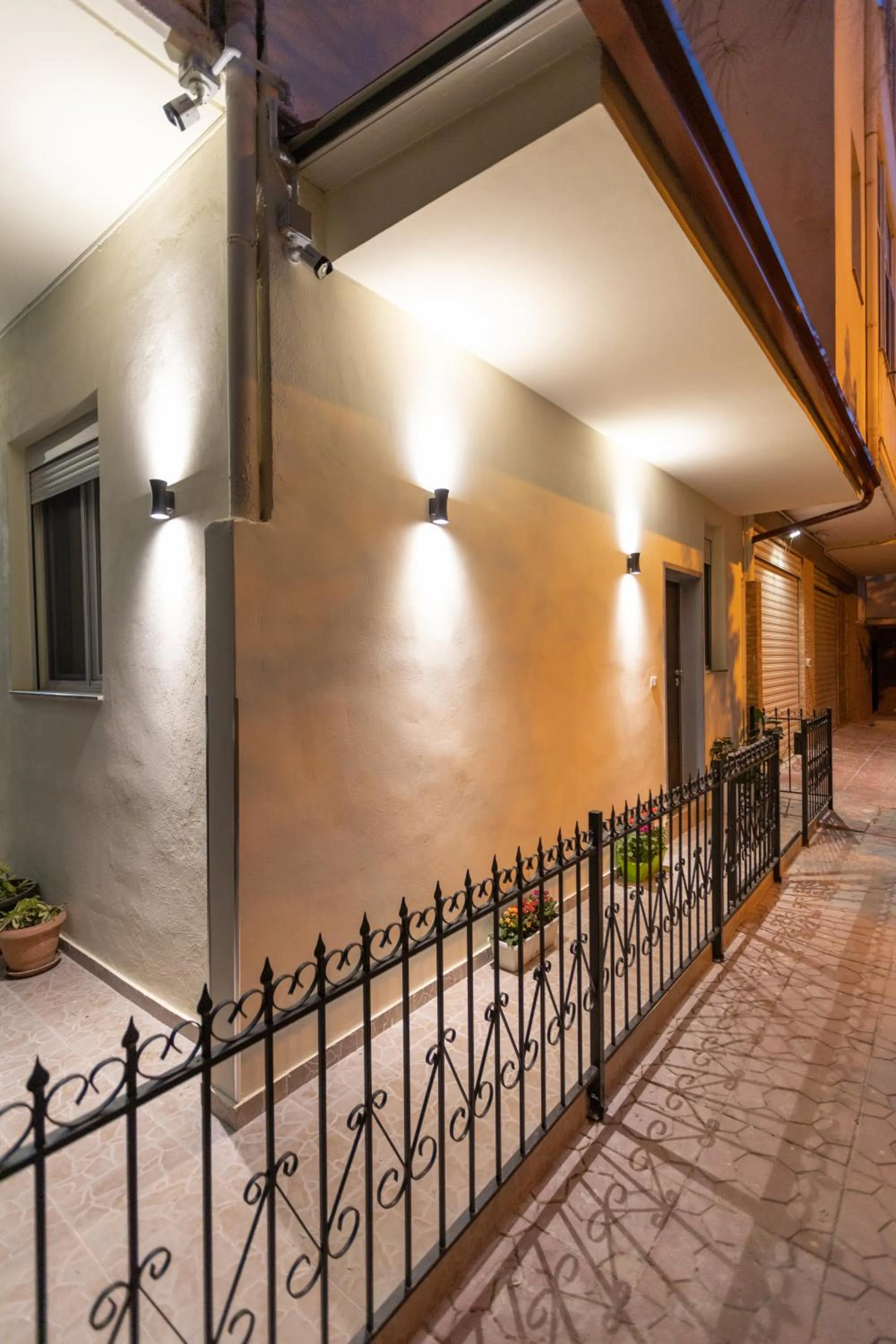 Property building in Palm Side Hotel