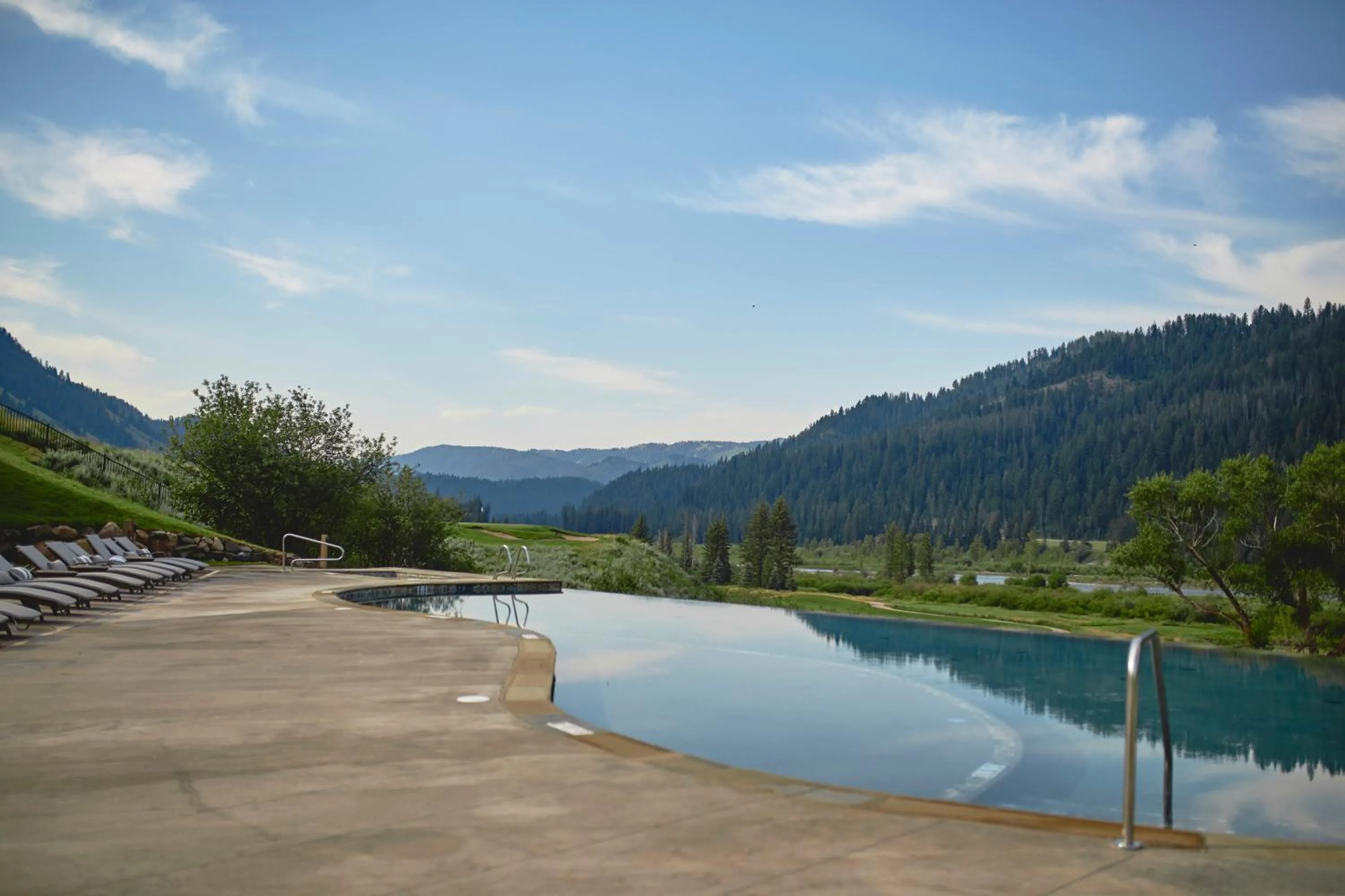 Swimming pool in The Sylvan Lodge at Snake River Sporting Club