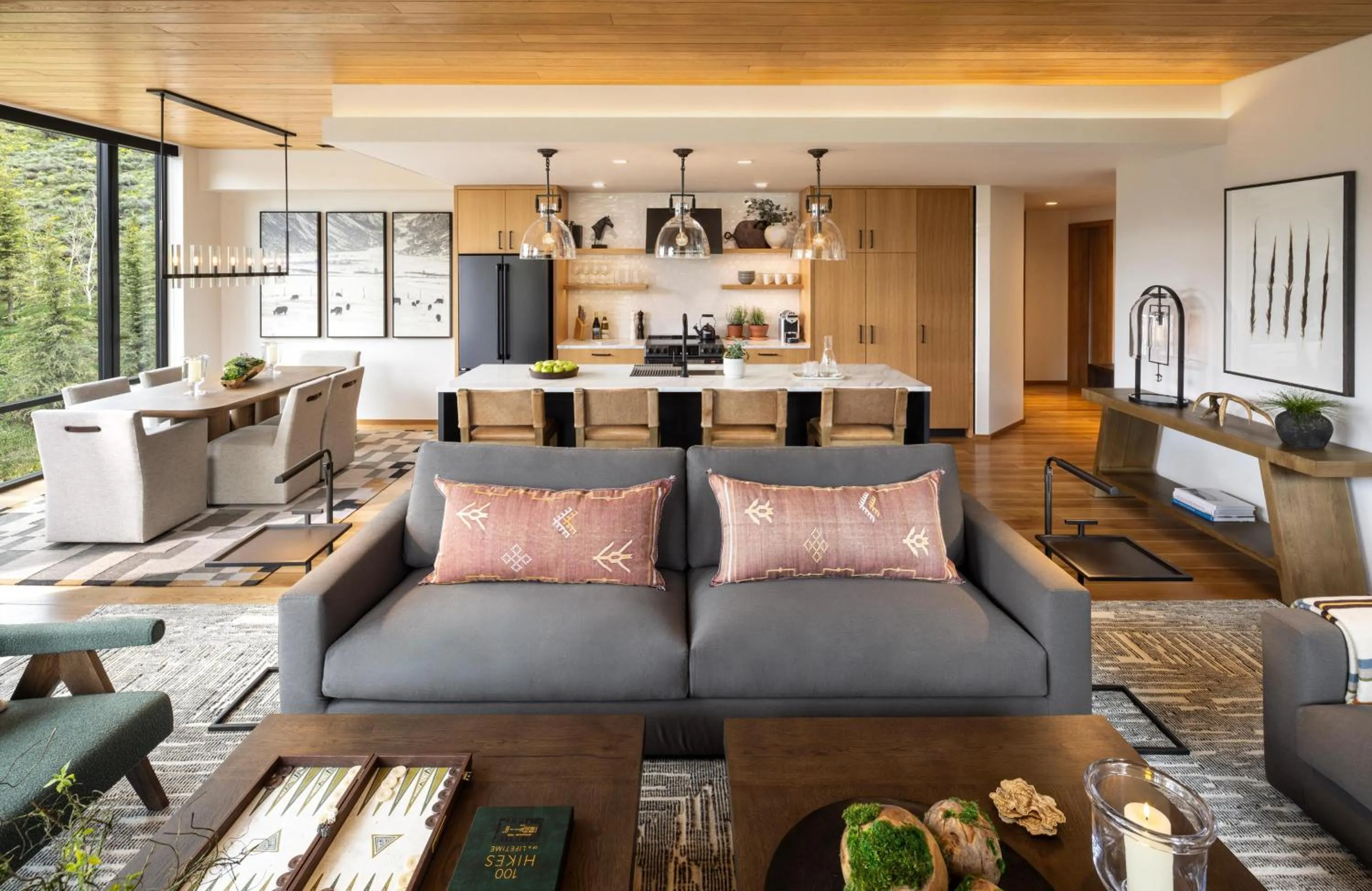 Living room in The Sylvan Lodge at Snake River Sporting Club