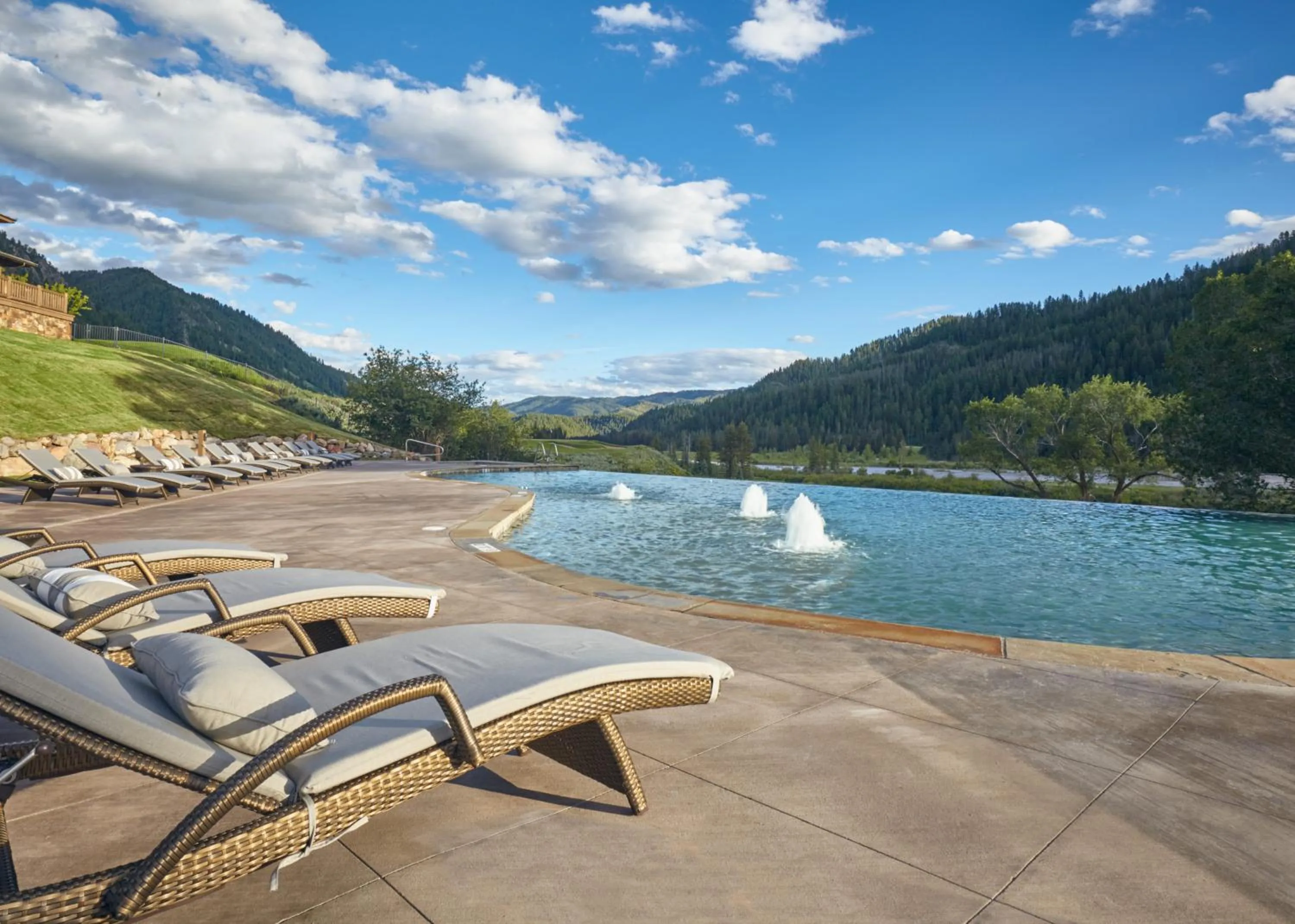Natural landscape in The Sylvan Lodge at Snake River Sporting Club
