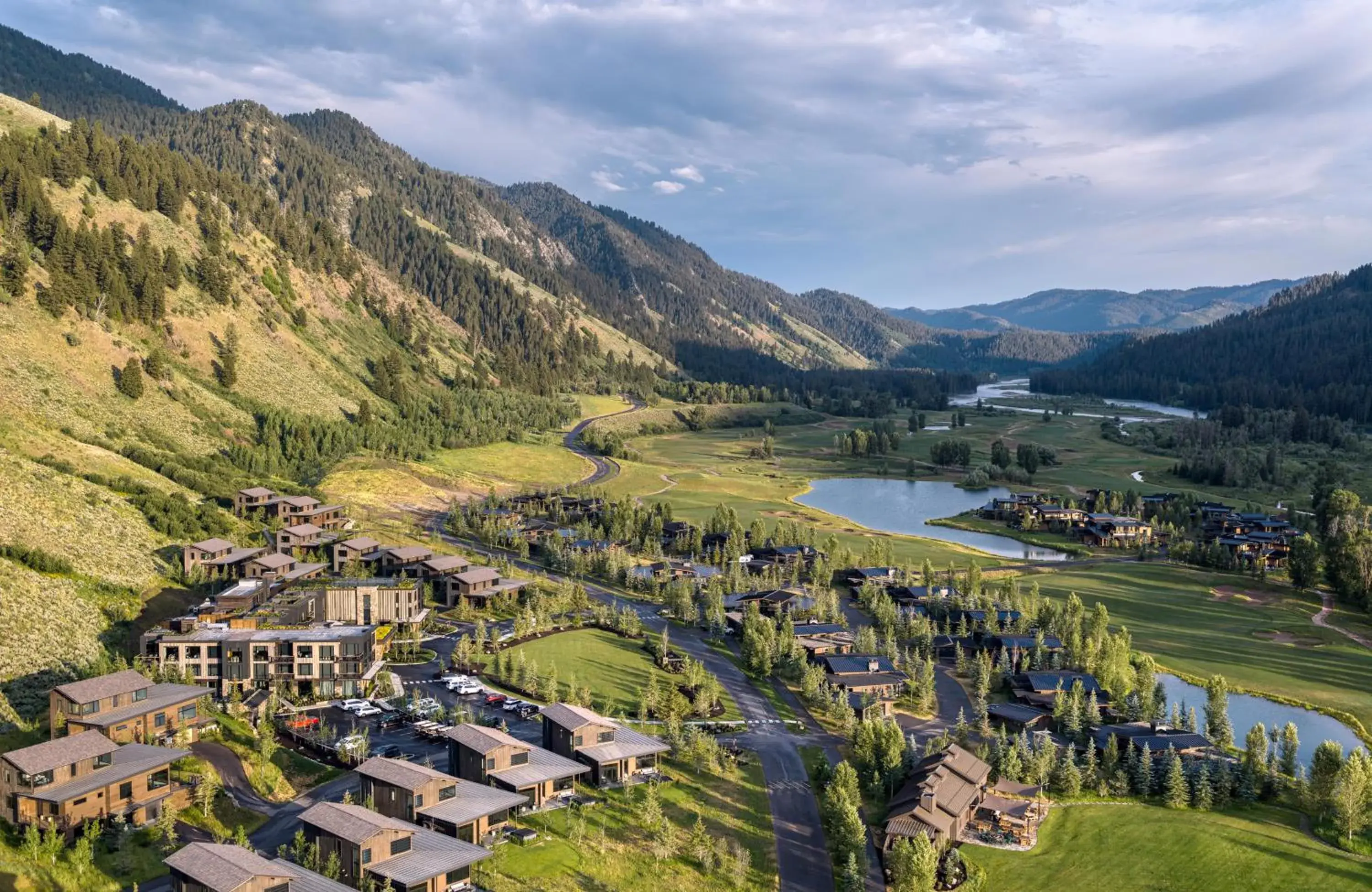 Property building in The Sylvan Lodge at Snake River Sporting Club Property building in The Sylvan Lodge at Snake River Sporting Club
