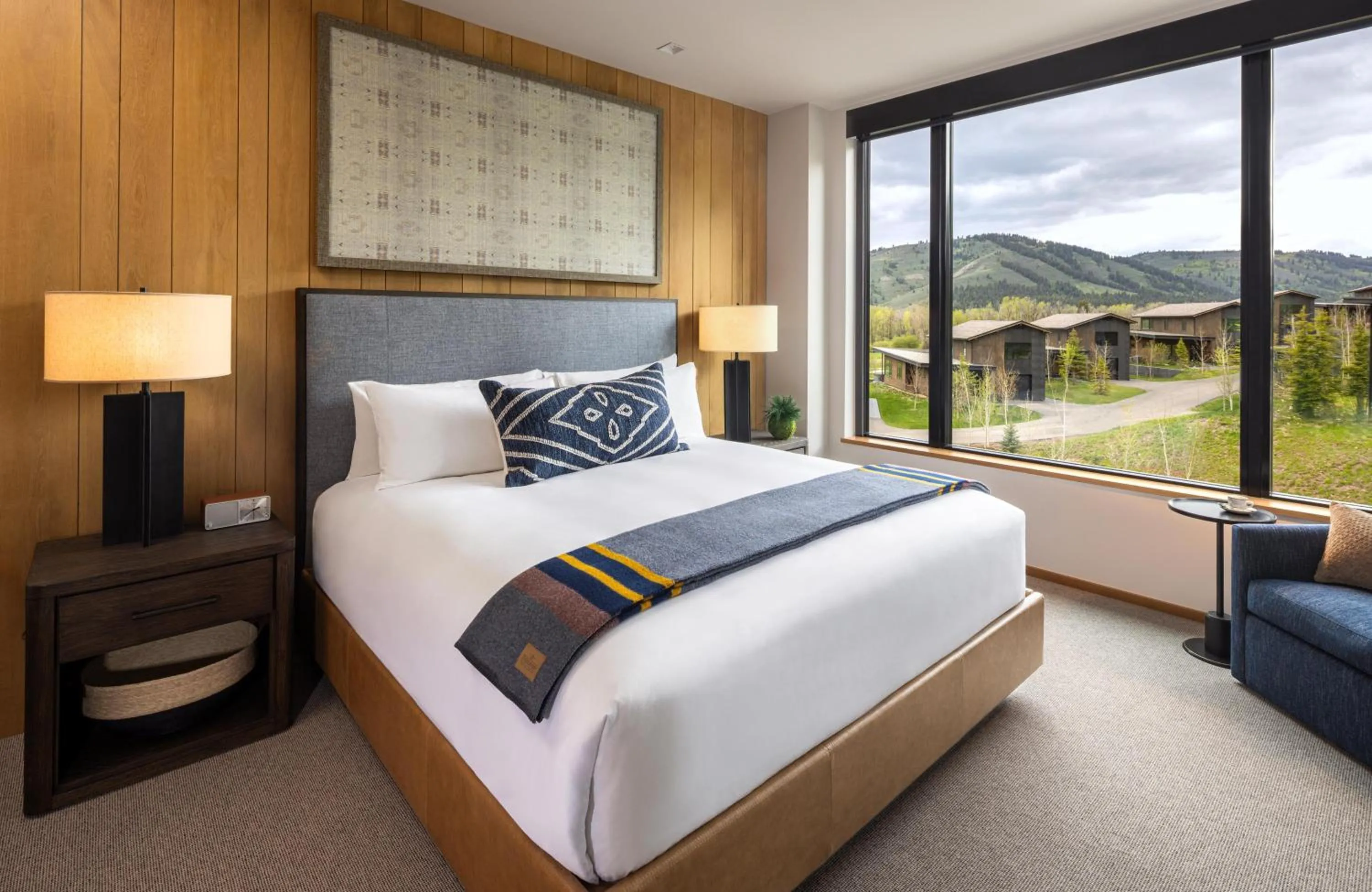 Bedroom, Bed in The Sylvan Lodge at Snake River Sporting Club