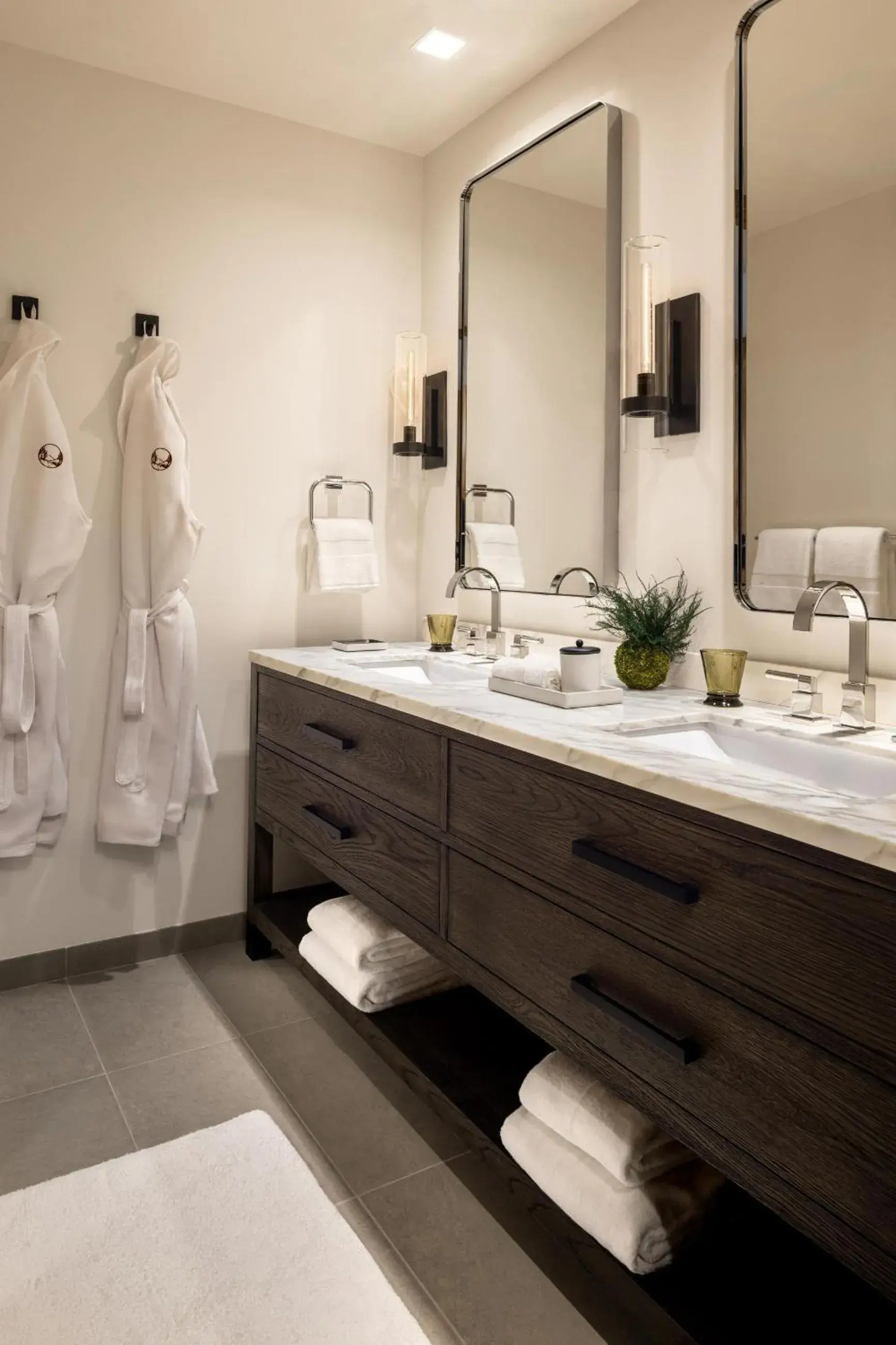 Two-Bedroom Suite in The Sylvan Lodge at Snake River Sporting Club Two-Bedroom Suite in The Sylvan Lodge at Snake River Sporting Club