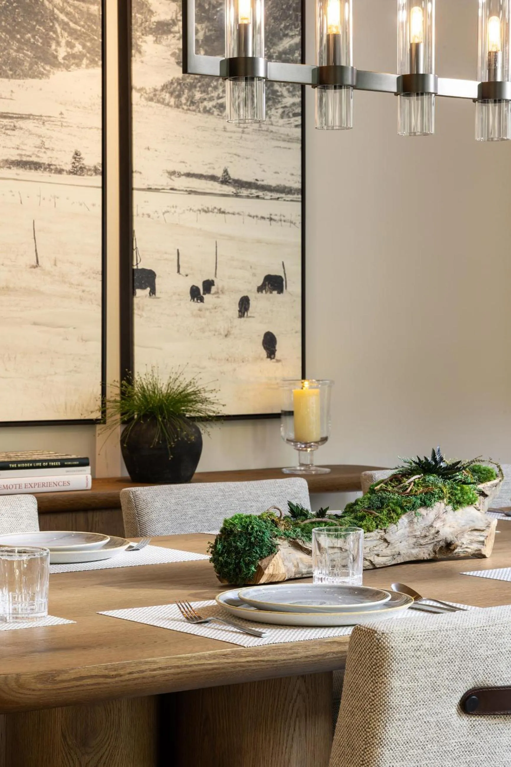 Dining area in The Sylvan Lodge at Snake River Sporting Club