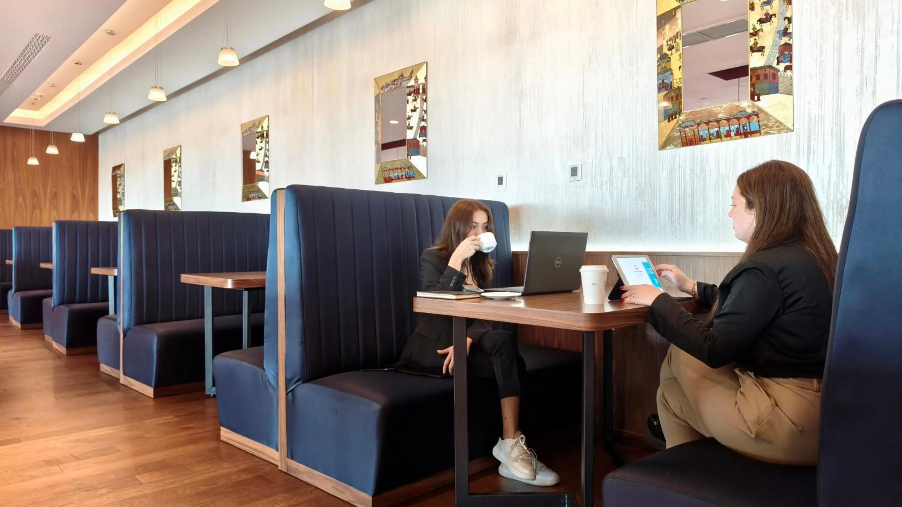 Lobby or reception in Hampton by Hilton Samsun