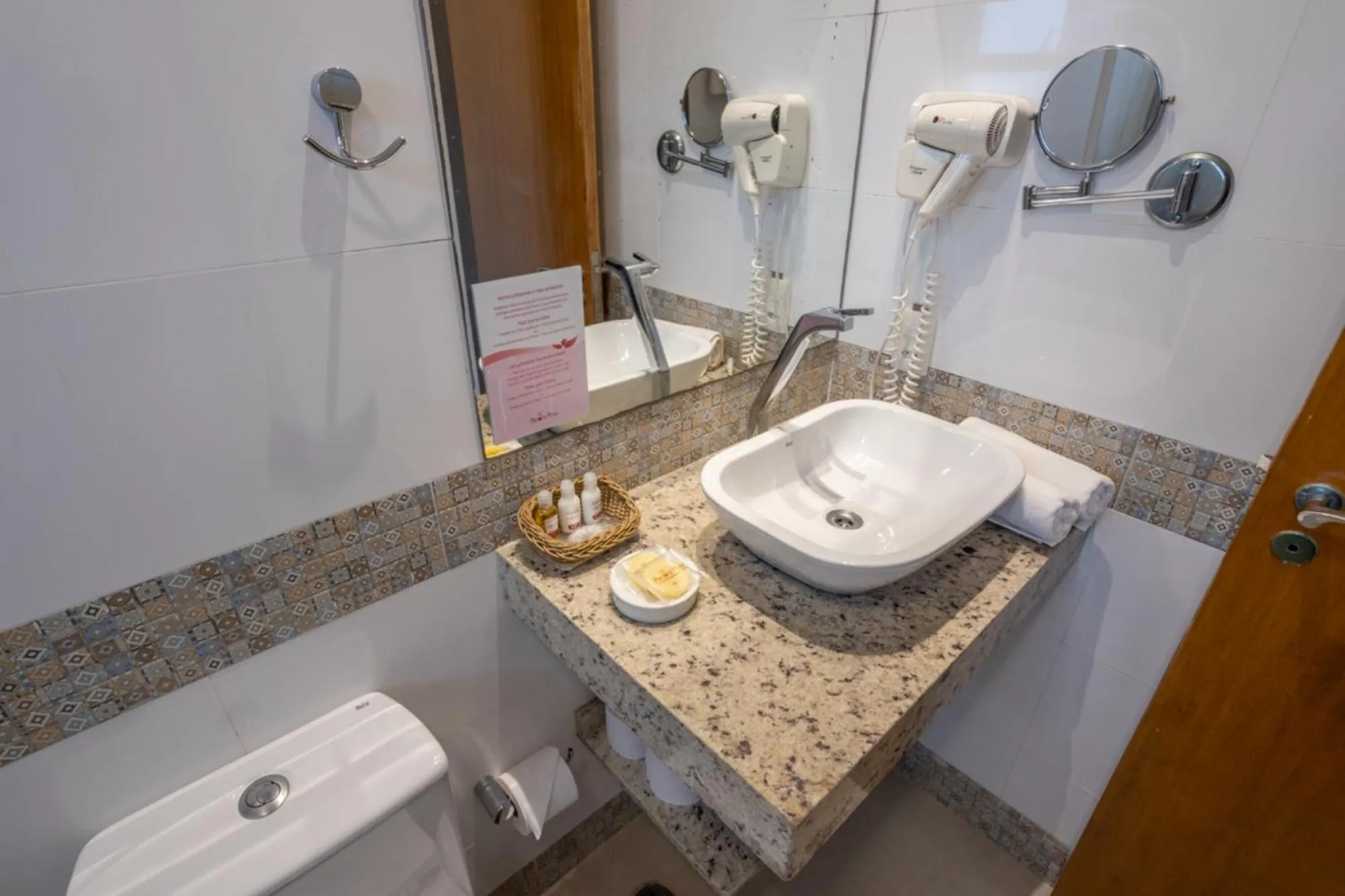 Bathroom in Amora Hotel Maresias