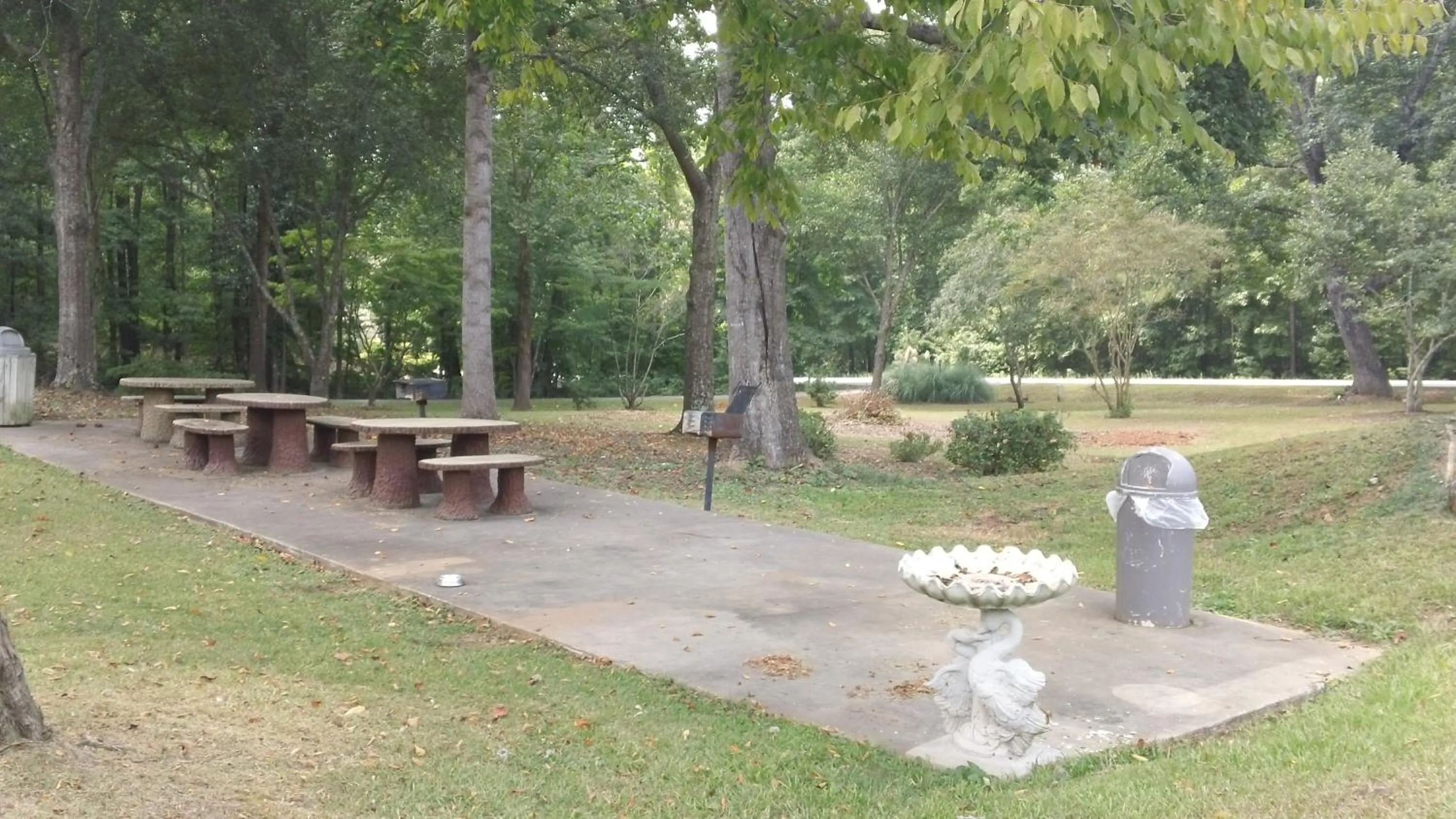 BBQ facilities in Valley Inn - Hamilton Ga