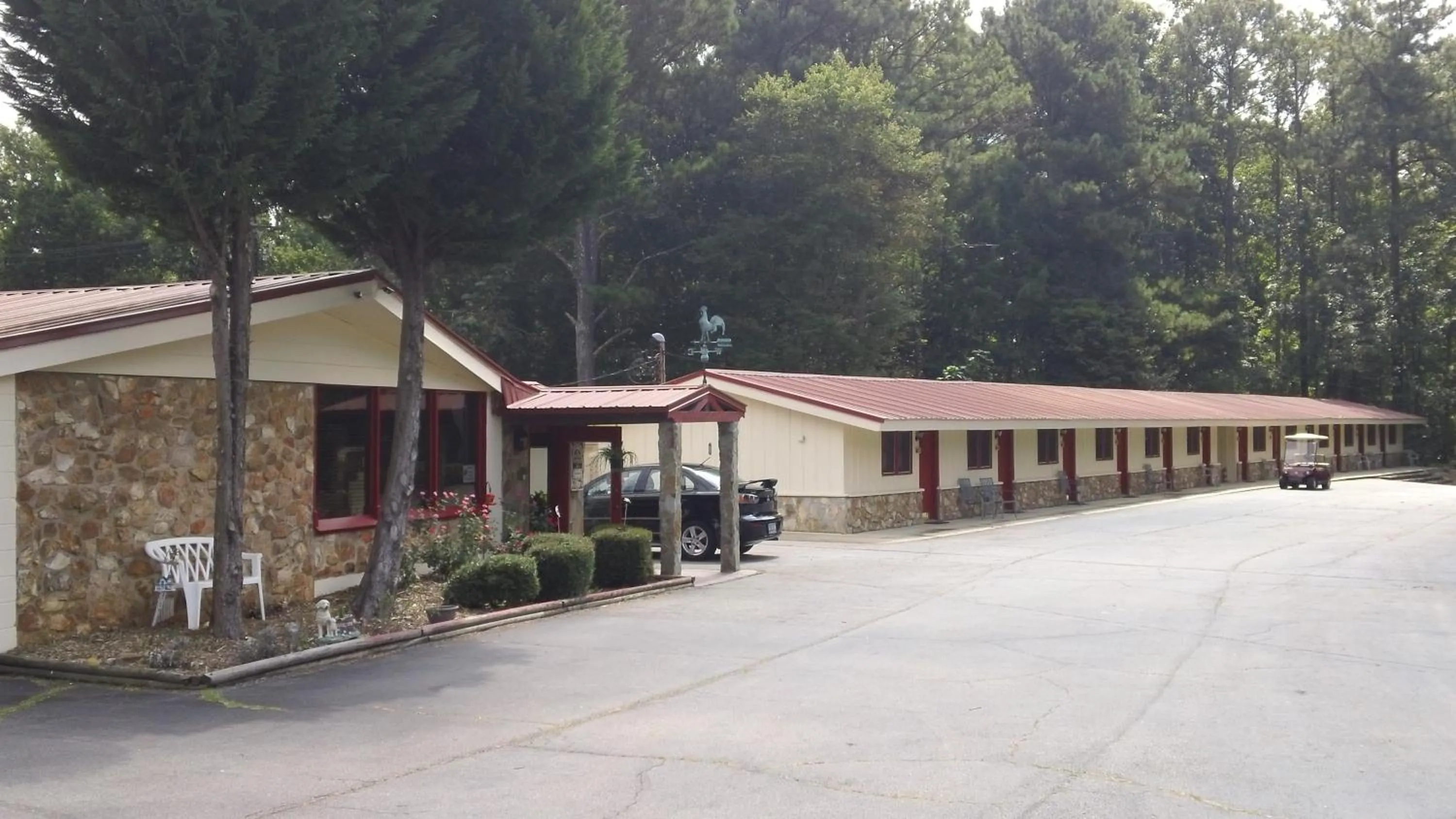 Facade/entrance in Valley Inn - Hamilton Ga