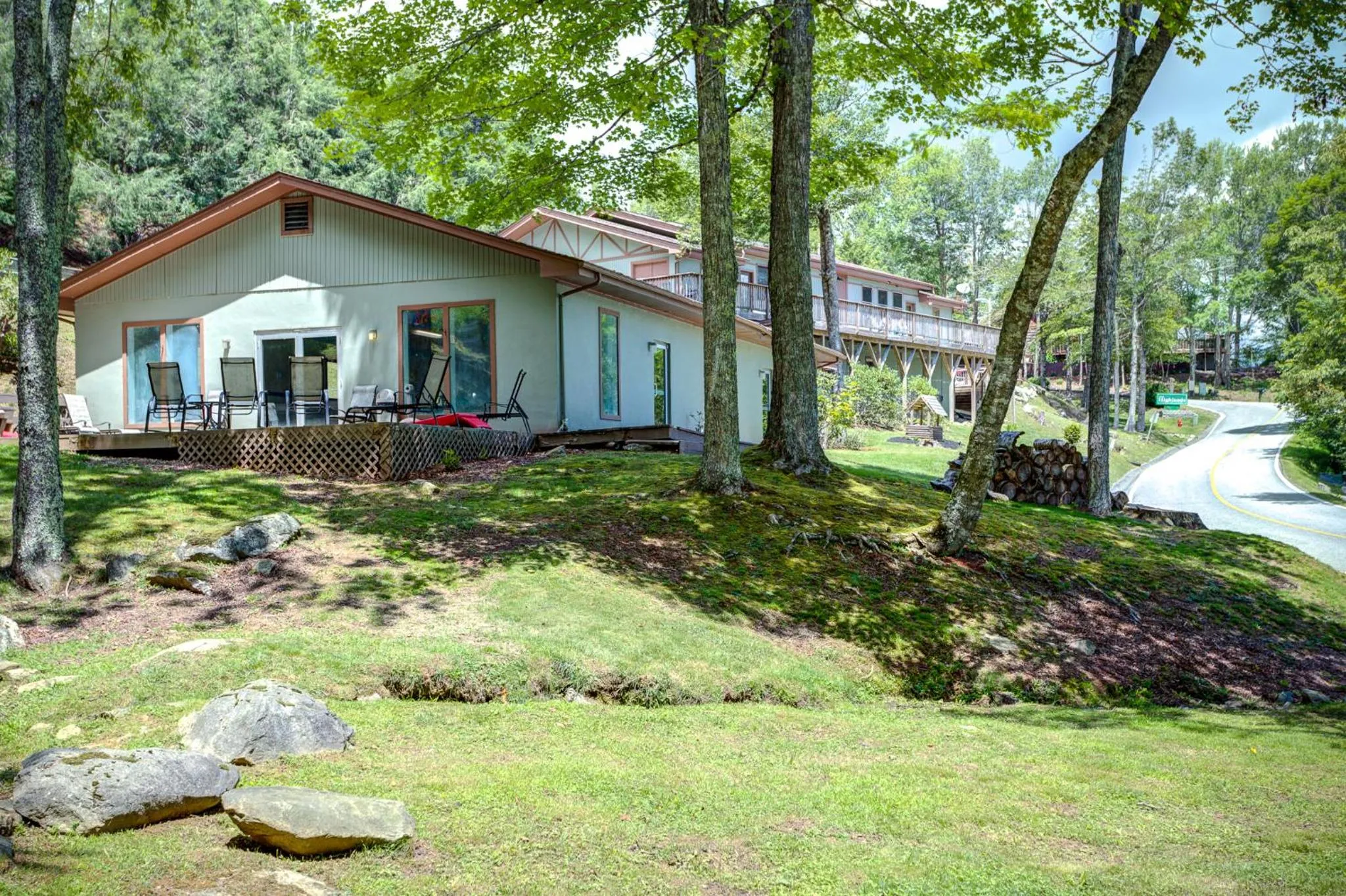 Property building in The Highlands at Sugar