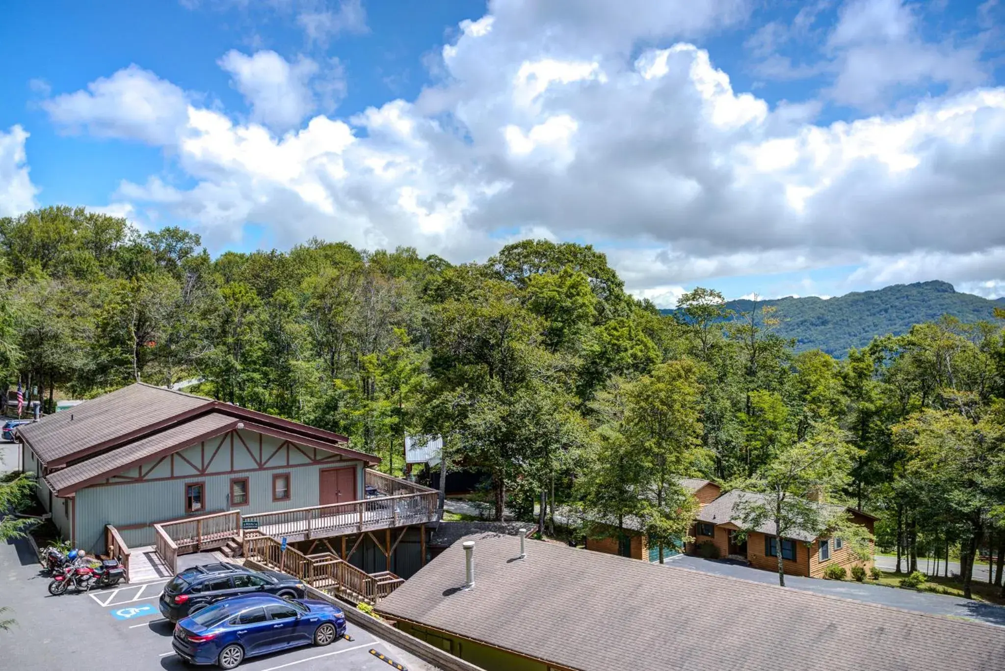 Property building in The Highlands at Sugar Property building in The Highlands at Sugar