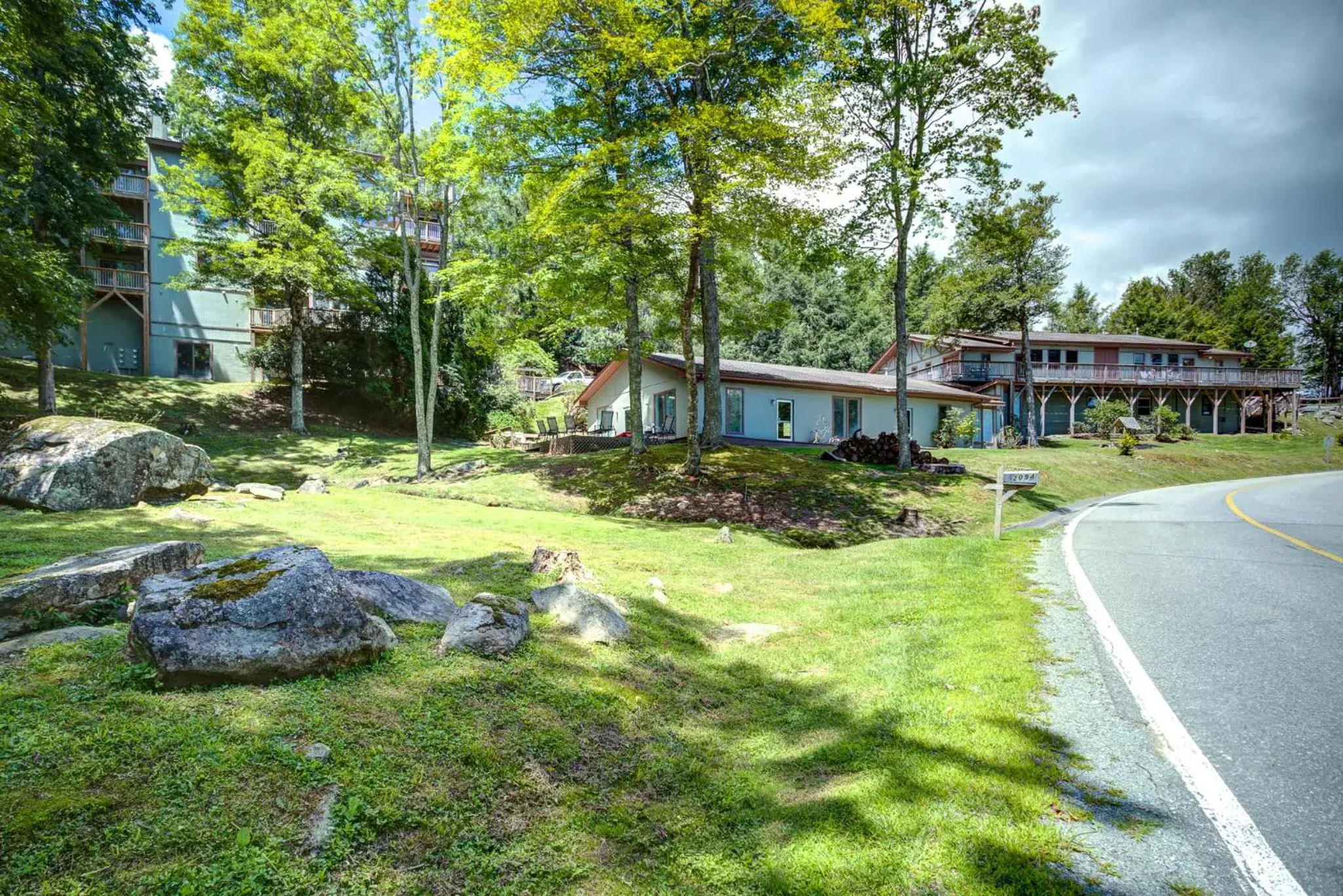 Property building in The Highlands at Sugar Property building in The Highlands at Sugar