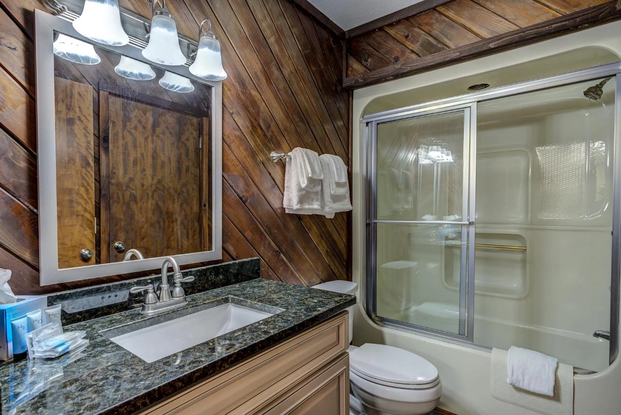 Shower in The Highlands at Sugar