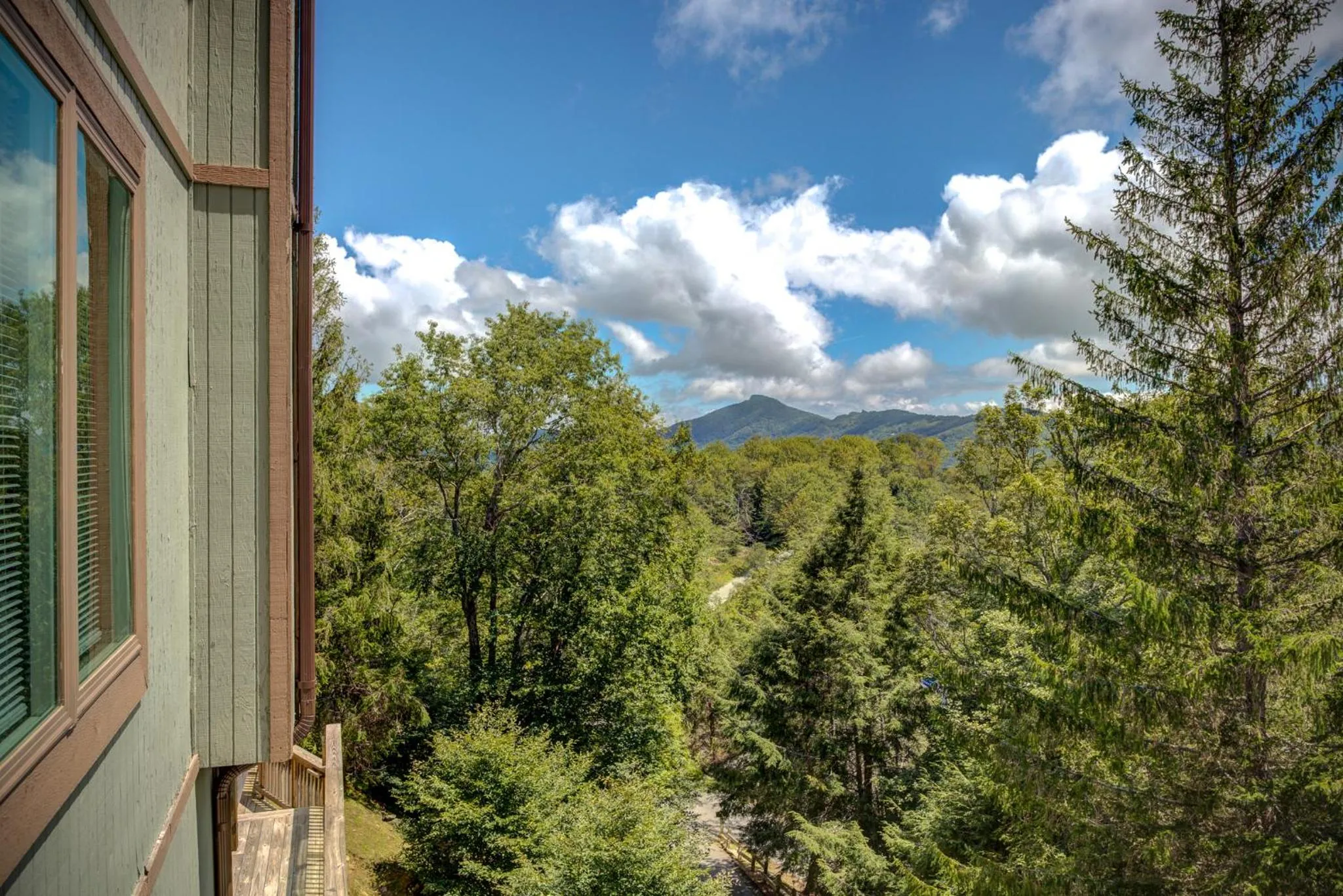 Day in The Highlands at Sugar