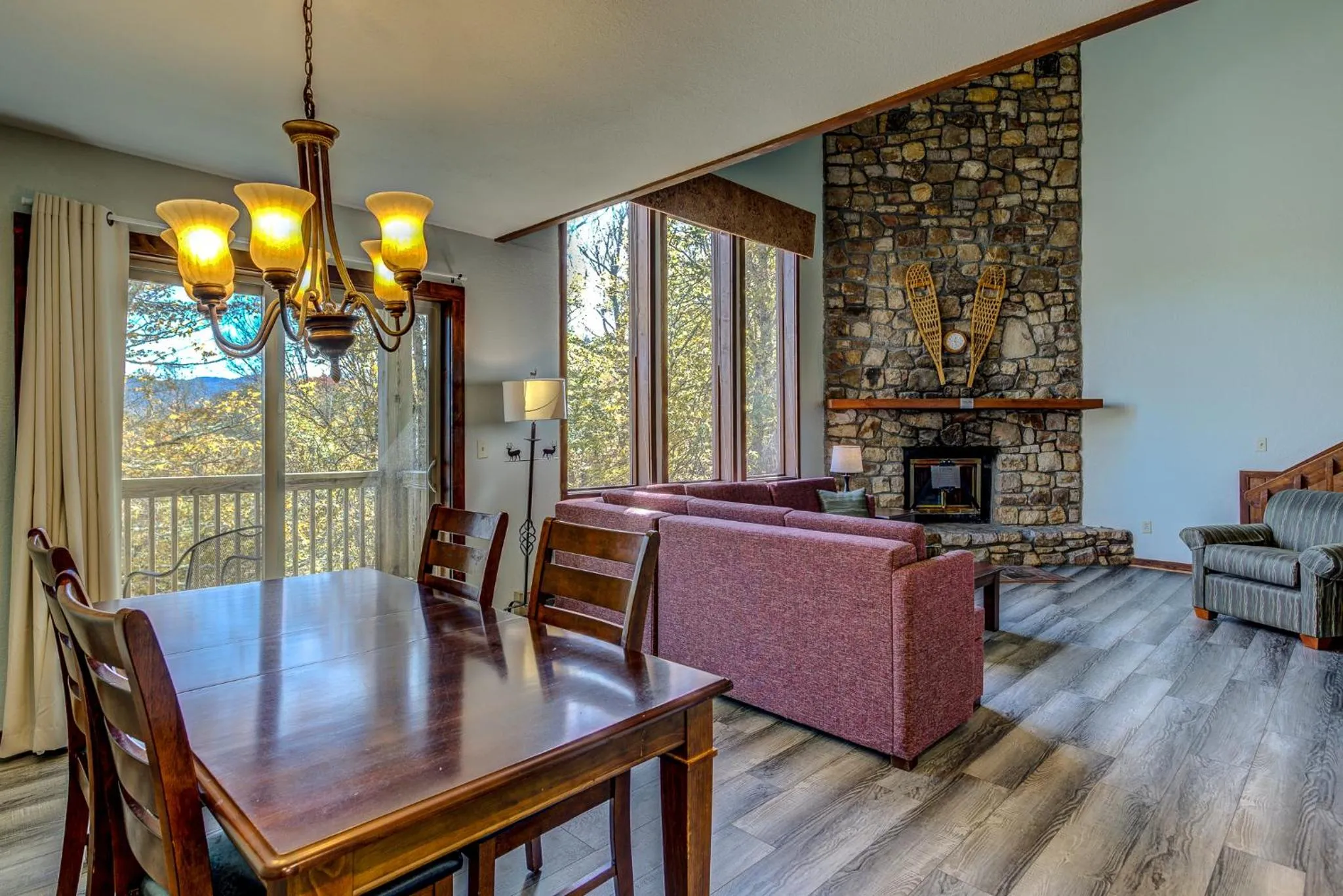 Living room in The Highlands at Sugar