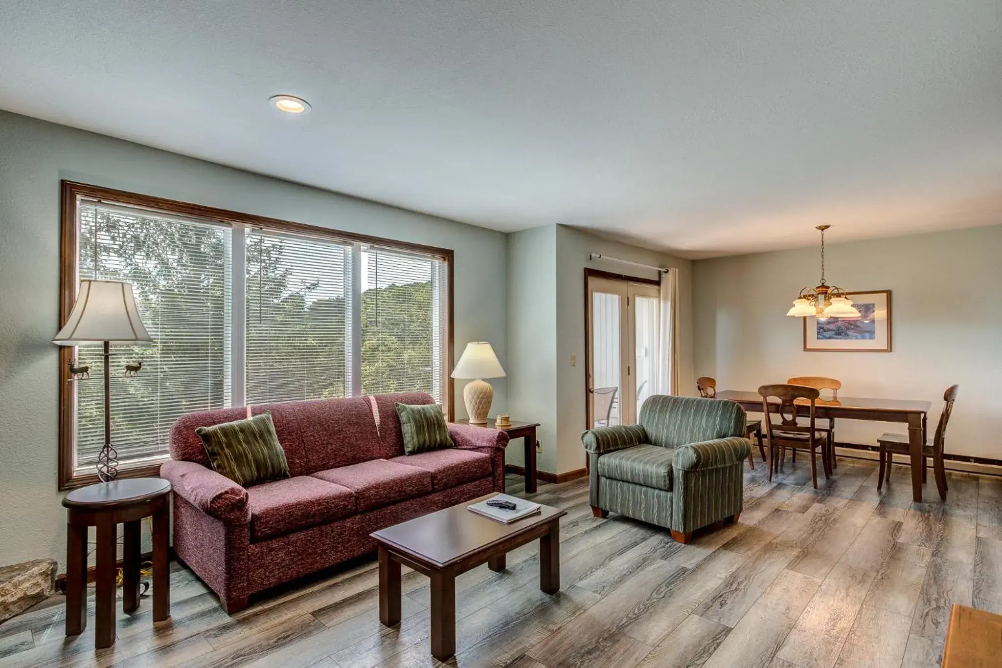 Living room in The Highlands at Sugar Living room in The Highlands at Sugar