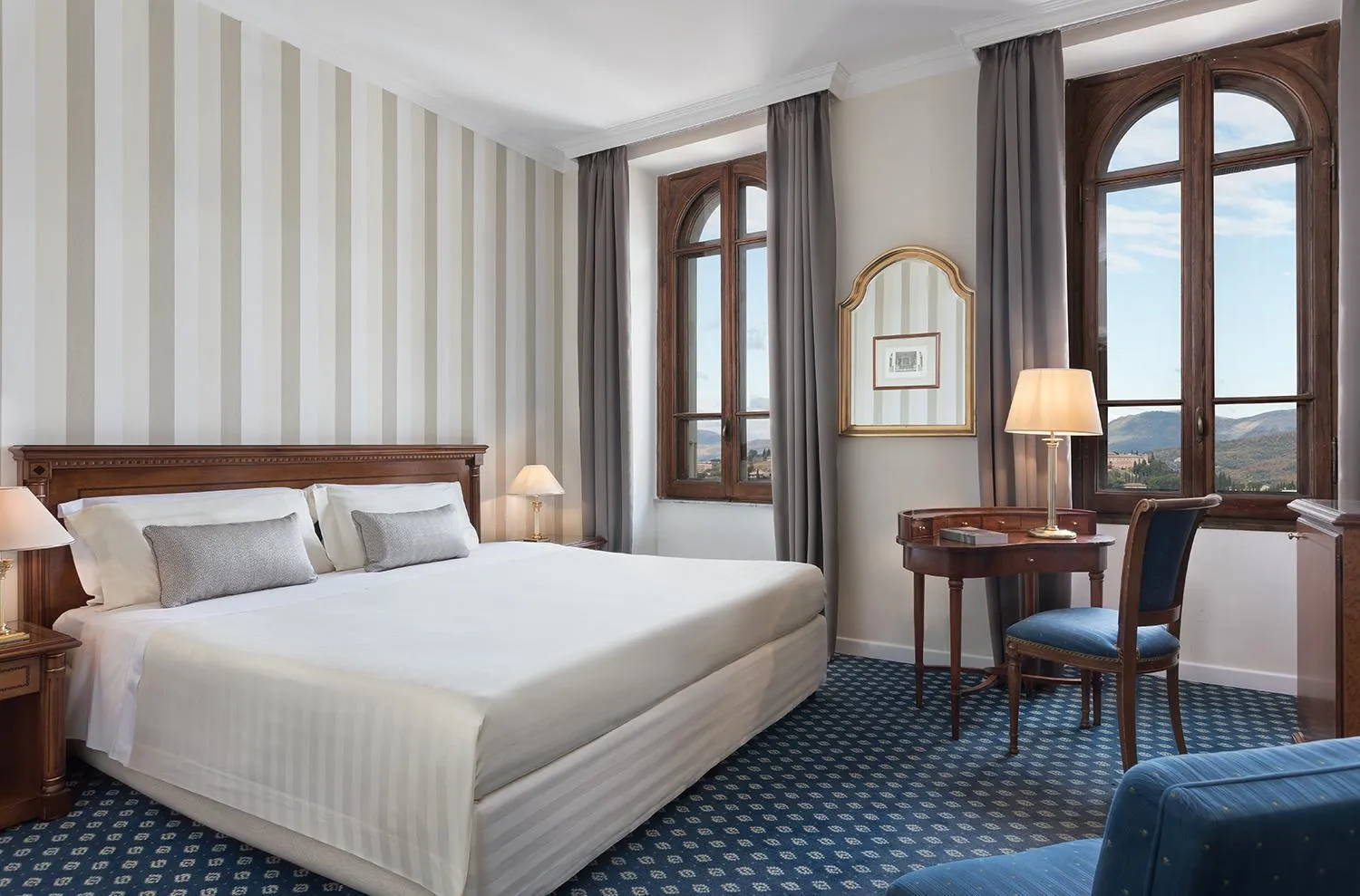 Photo of the whole room, Bed in Sina Brufani