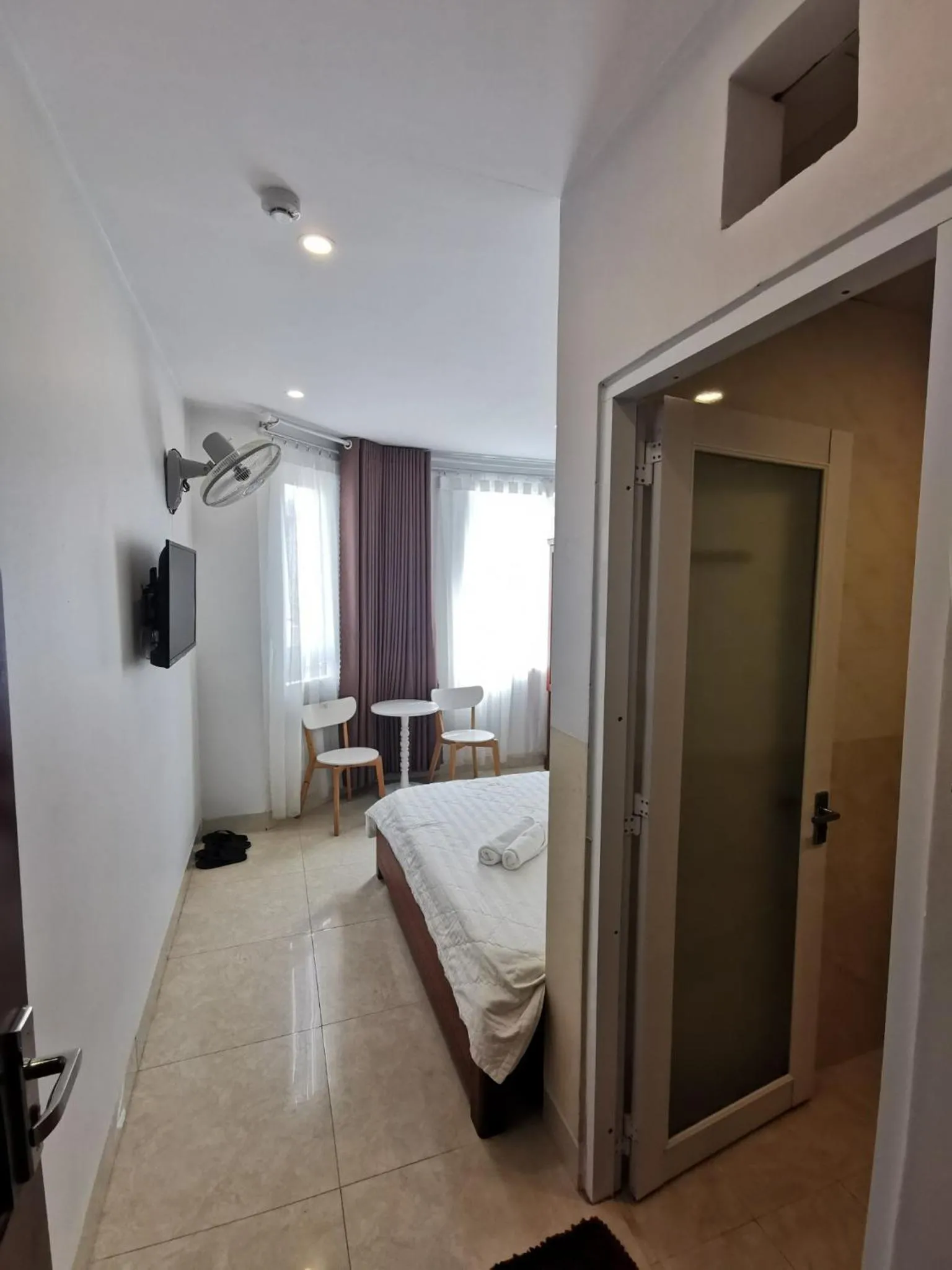 Photo of the whole room, Bed in Sen Vàng Hotel