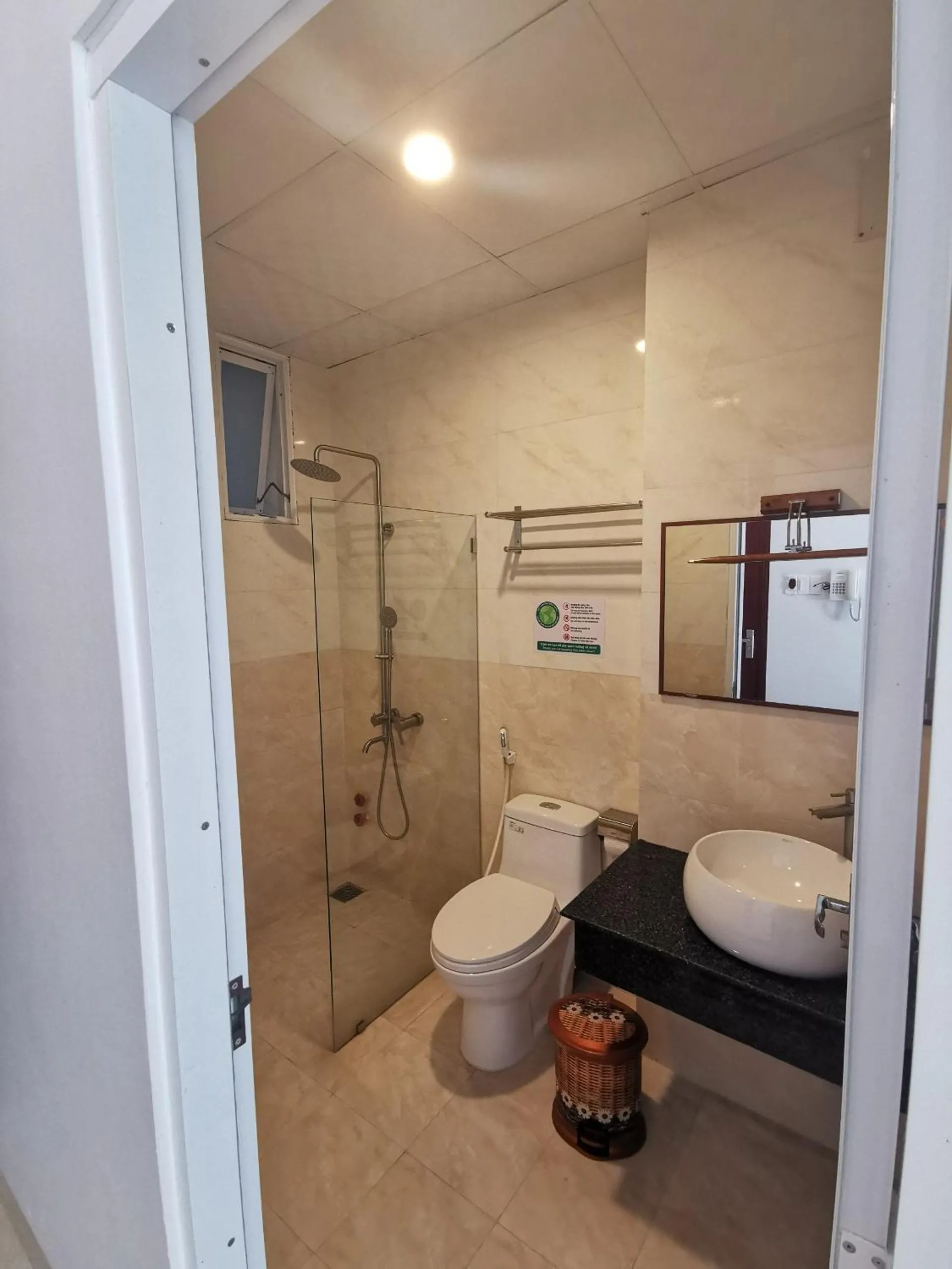 Shower in Sen Vàng Hotel