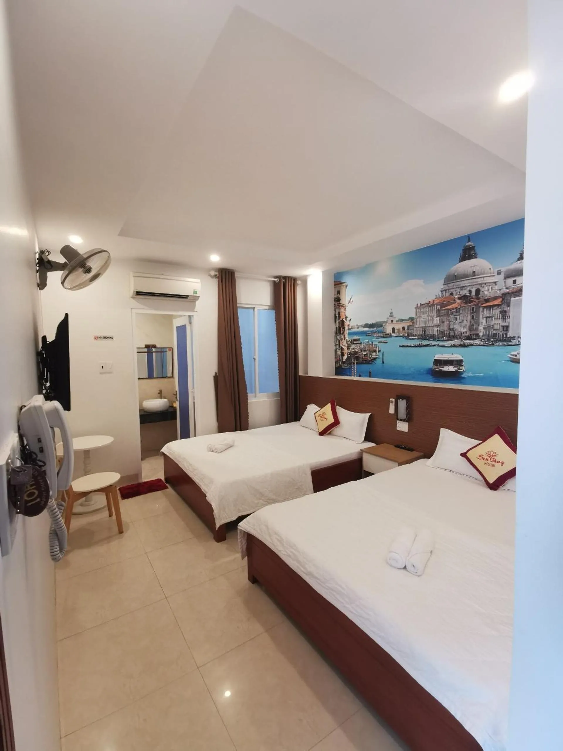 Bed in Sen Vàng Hotel