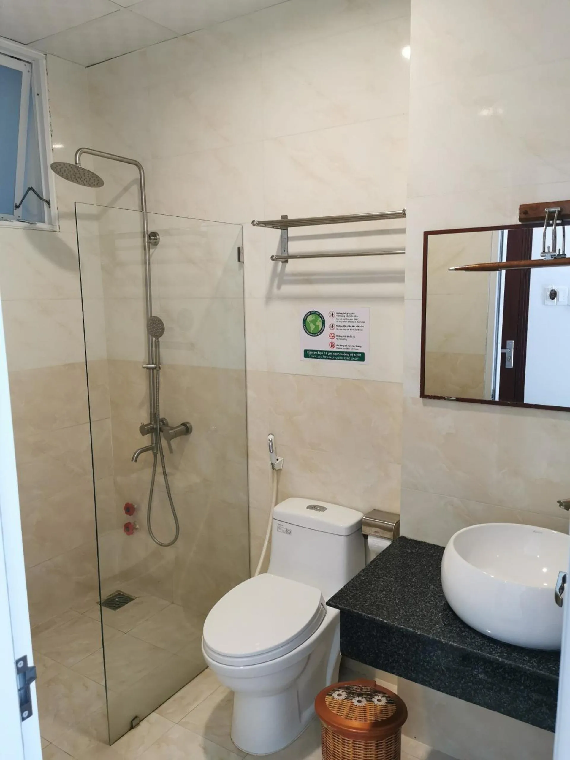 Shower in Sen Vàng Hotel