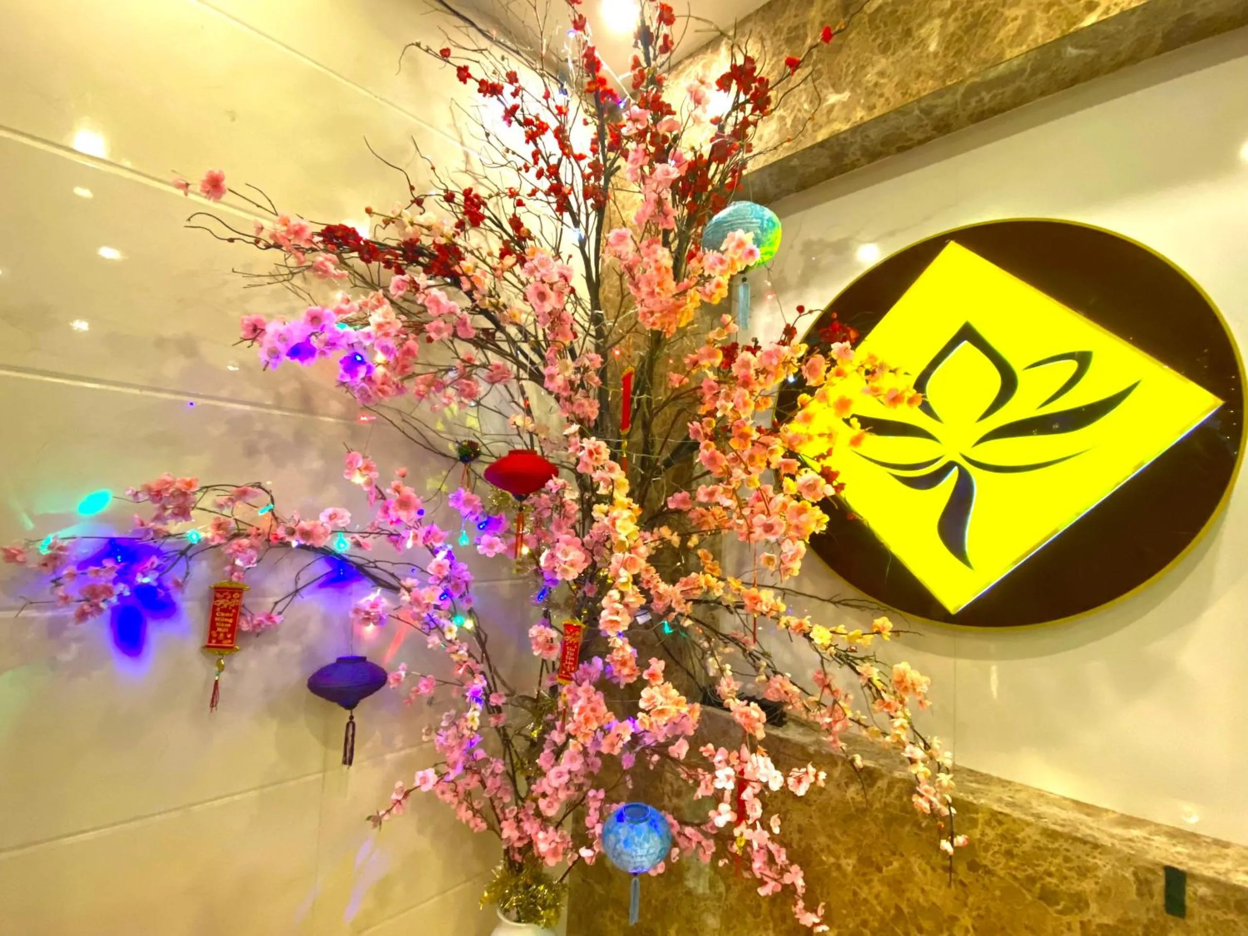 Property logo or sign in Sen Vàng Hotel