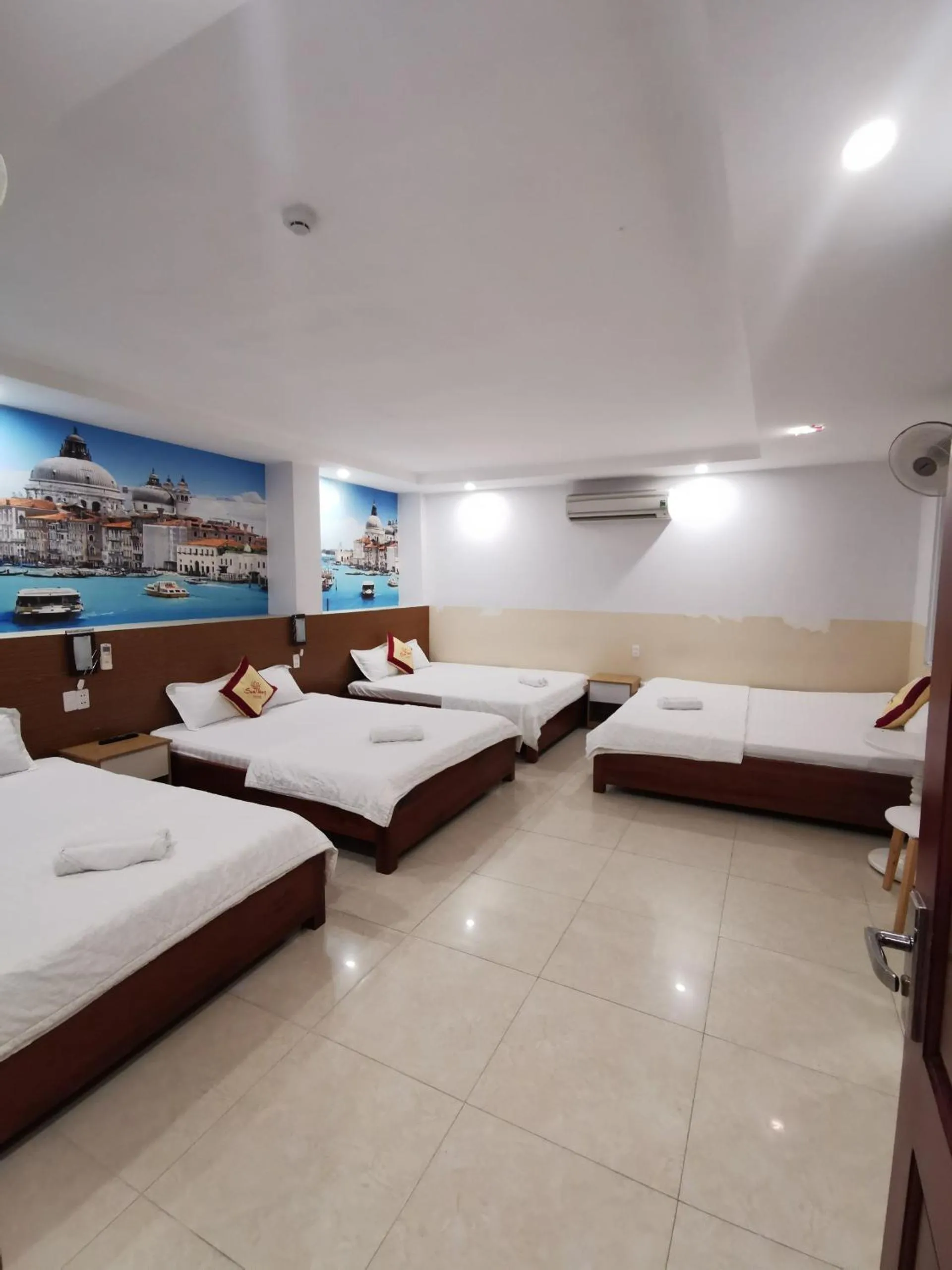 Bed in Sen Vàng Hotel