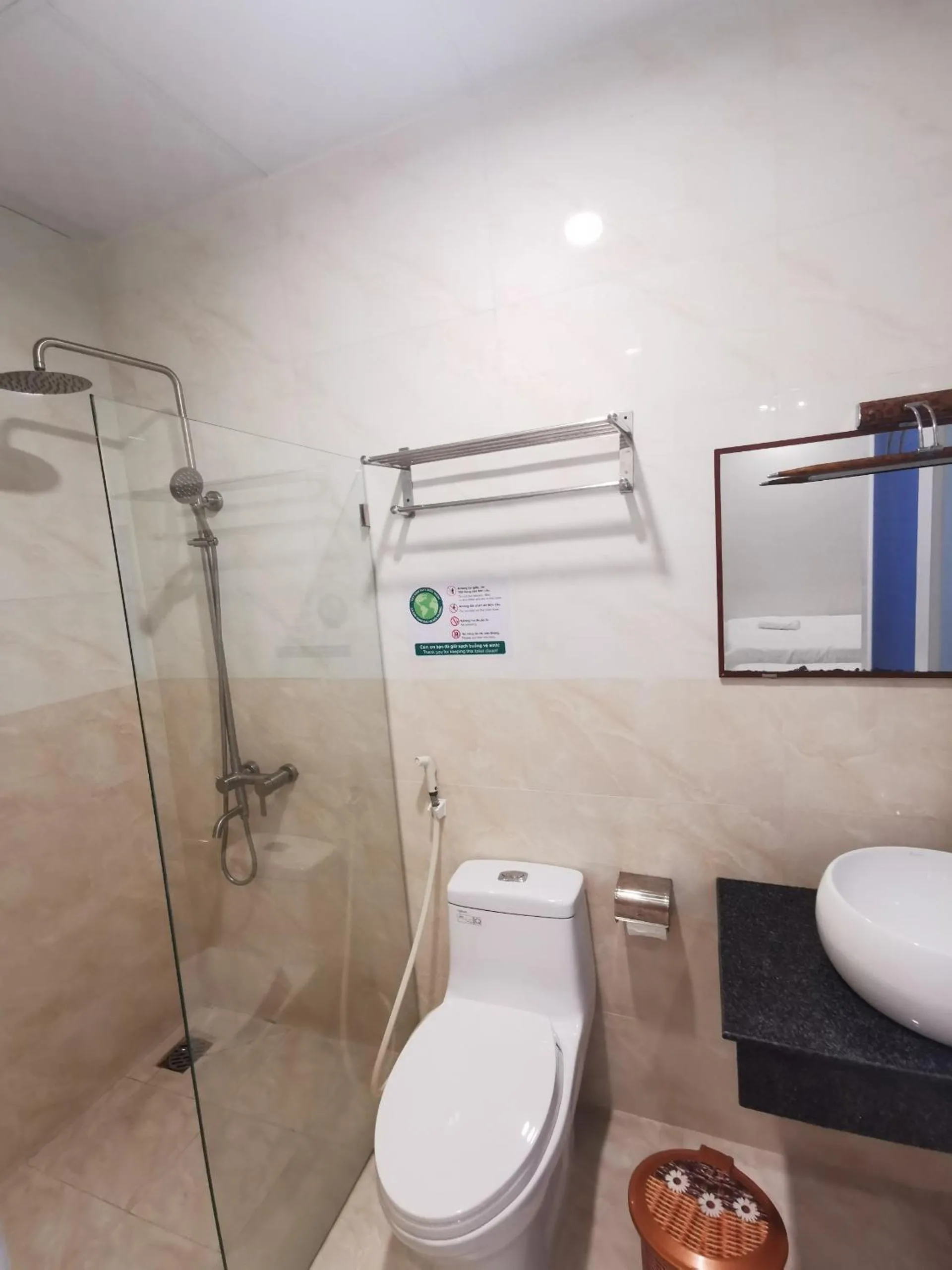 Toilet in Sen Vàng Hotel
