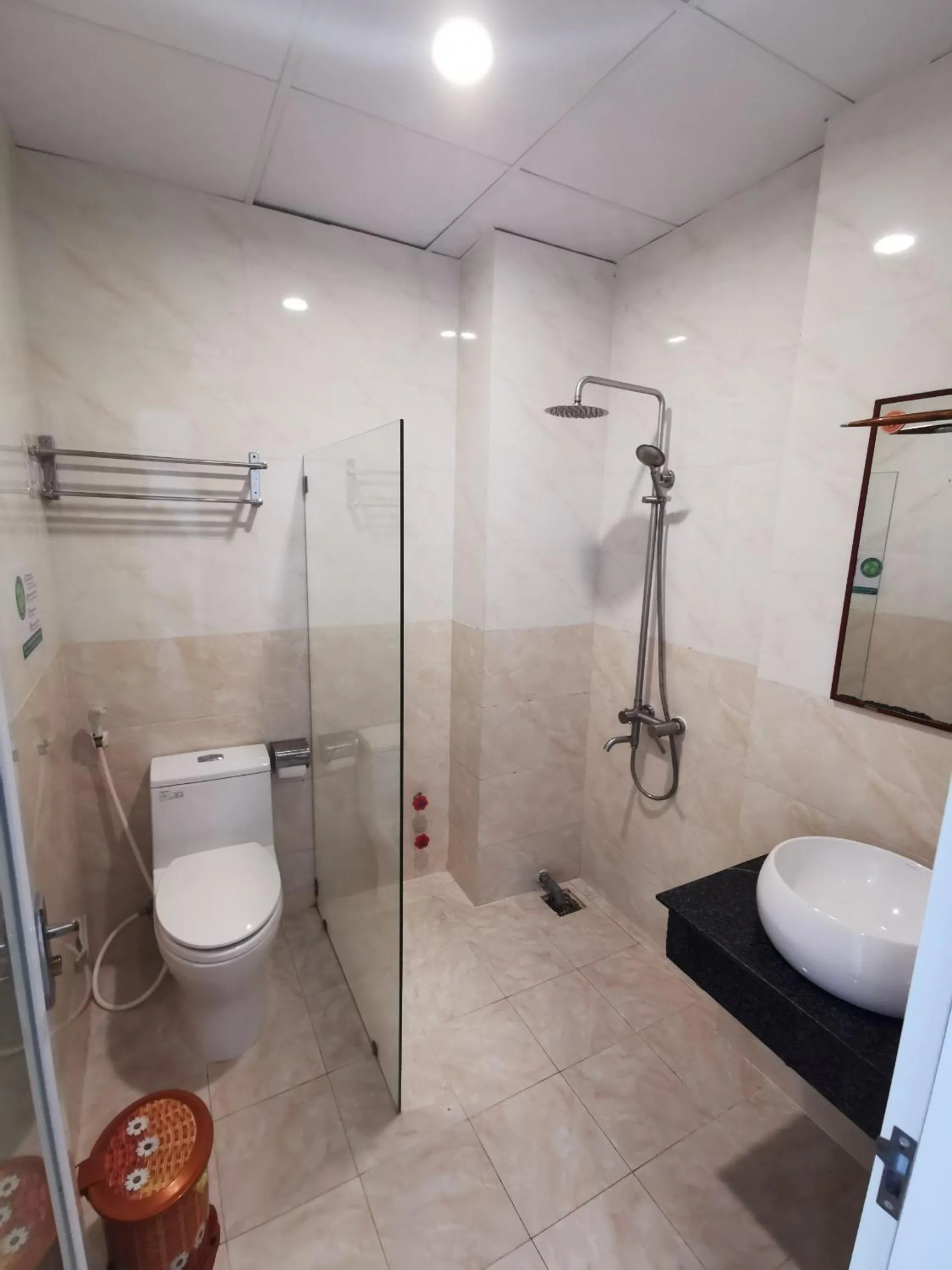Toilet in Sen Vàng Hotel