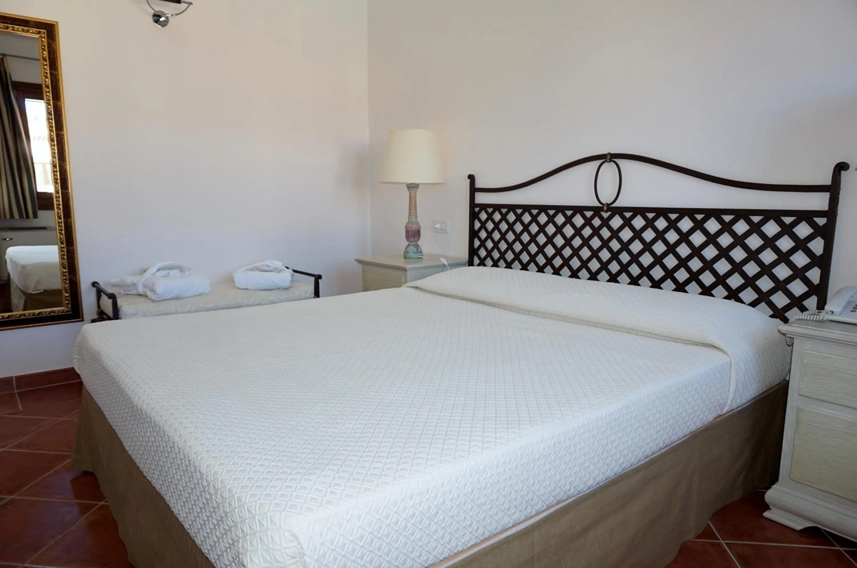 Bed in Hotel Monti Di Mola