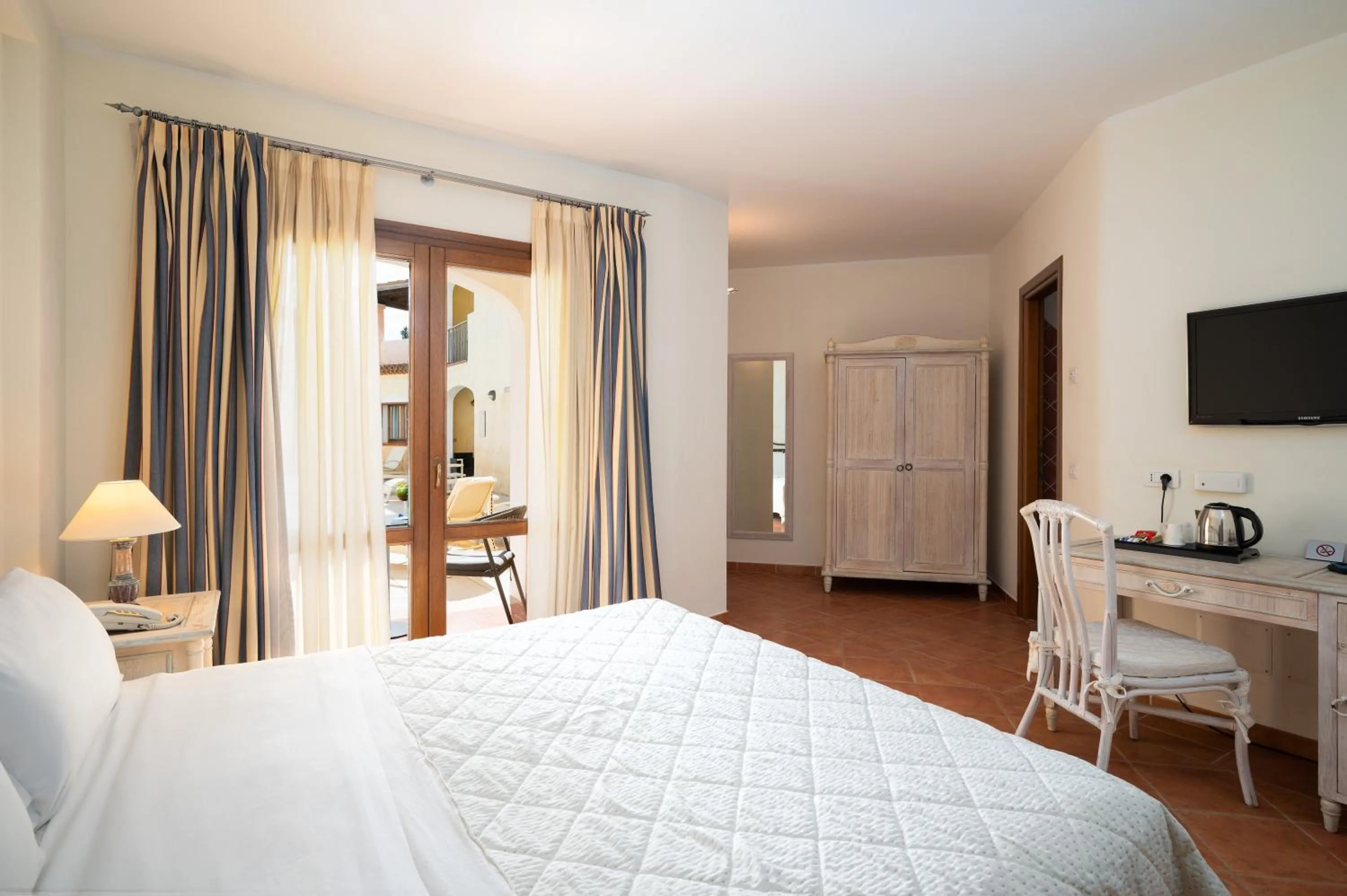 Photo of the whole room, Bed in Hotel Monti Di Mola