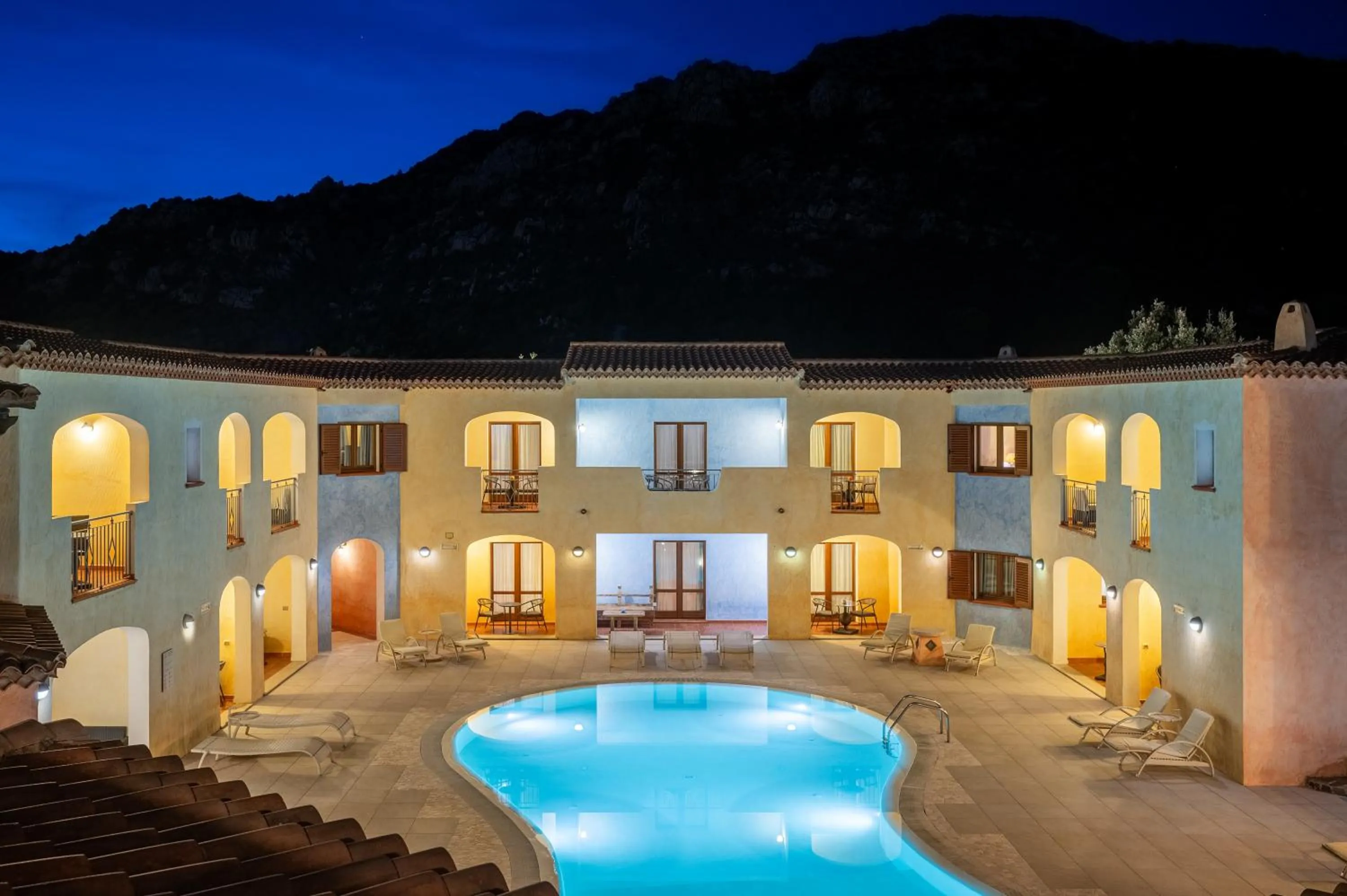 Patio in Hotel Monti Di Mola