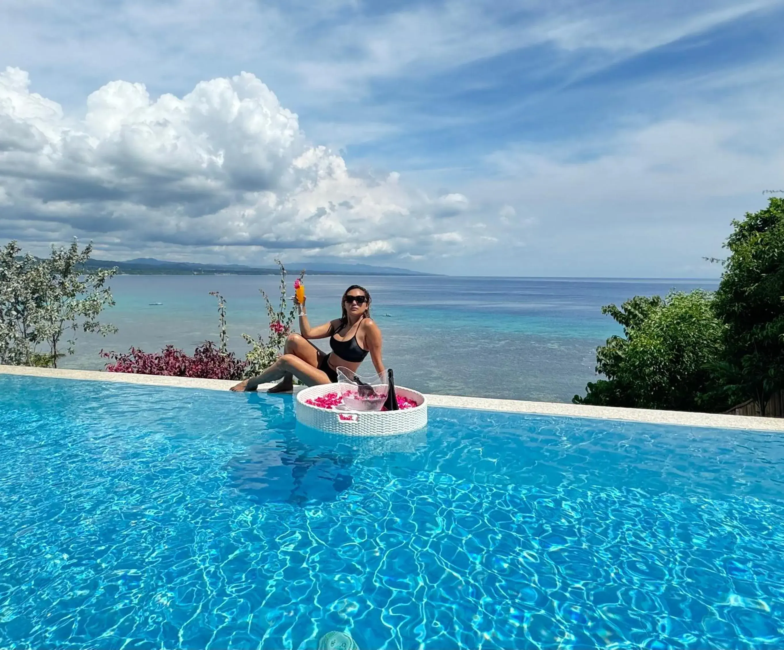 Pool view in Epic Suites Bohol ADULTS ONLY Pool view in Epic Suites Bohol ADULTS ONLY