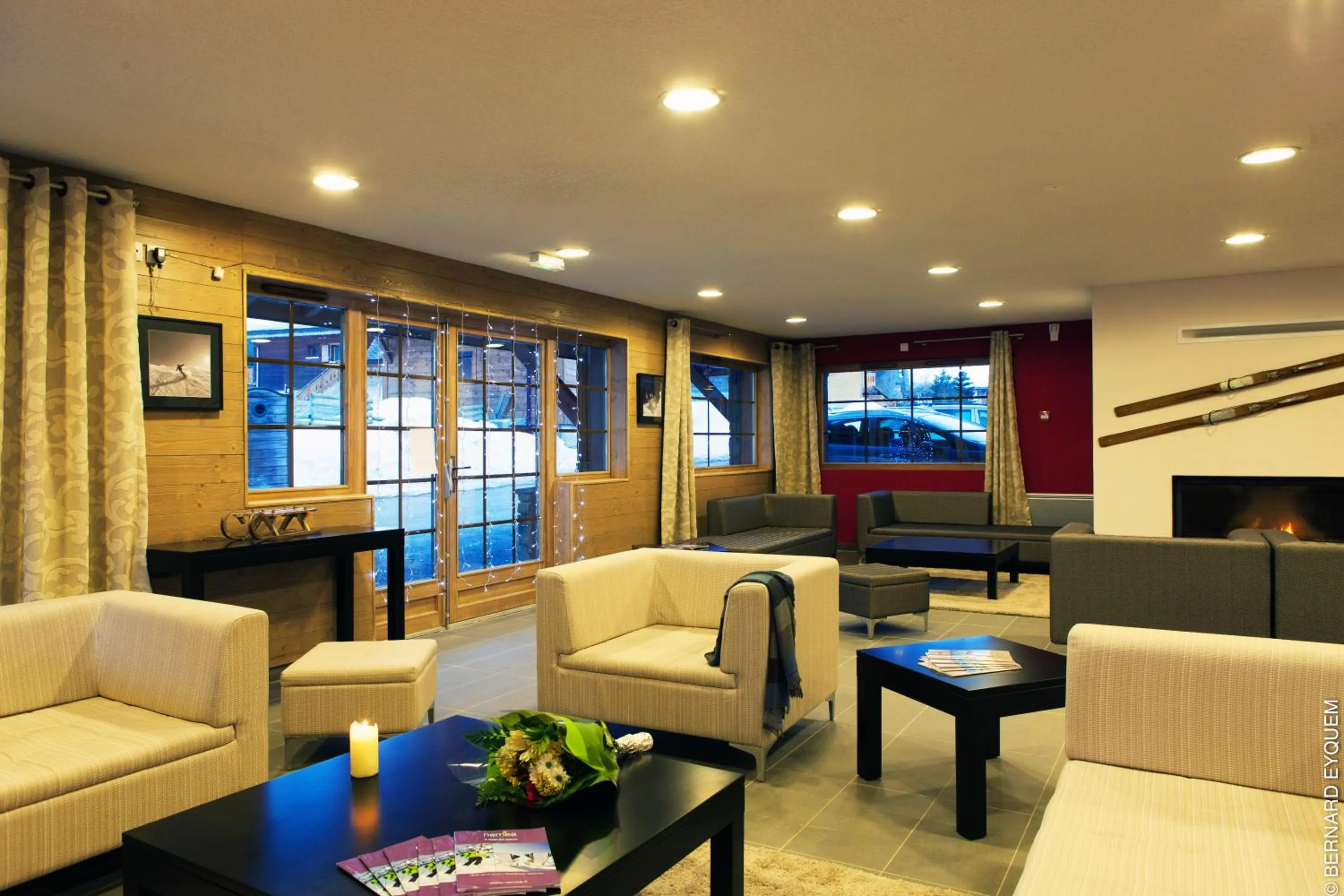 Communal lounge/ TV room in Résidence Néméa Le Grand Ermitage