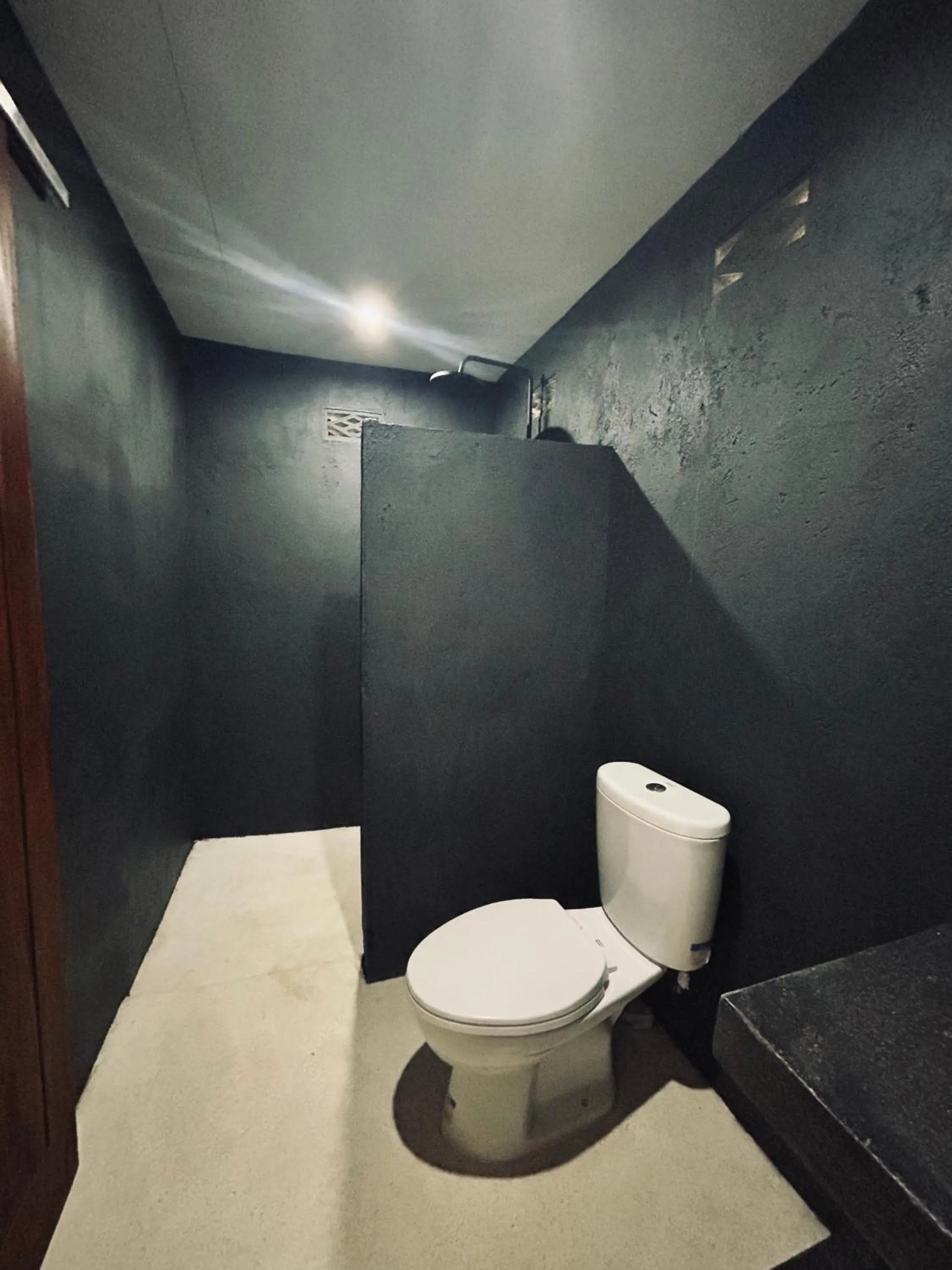 Bathroom in Surfers Beachfront Lombok