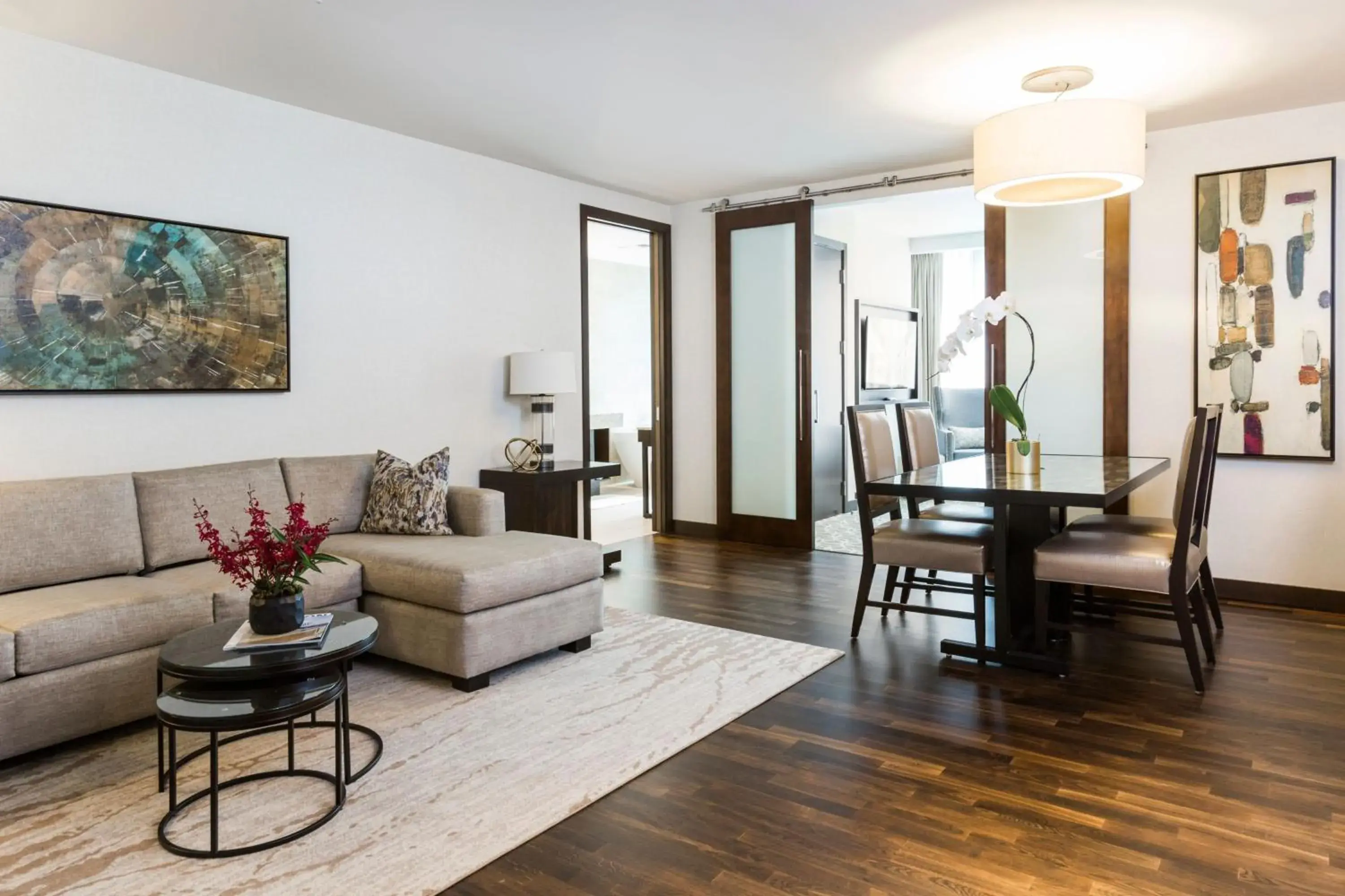 One-Bedroom Executive King Suite with Sofa Bed in JW Marriott Houston Downtown One-Bedroom Executive King Suite with Sofa Bed in JW Marriott Houston Downtown