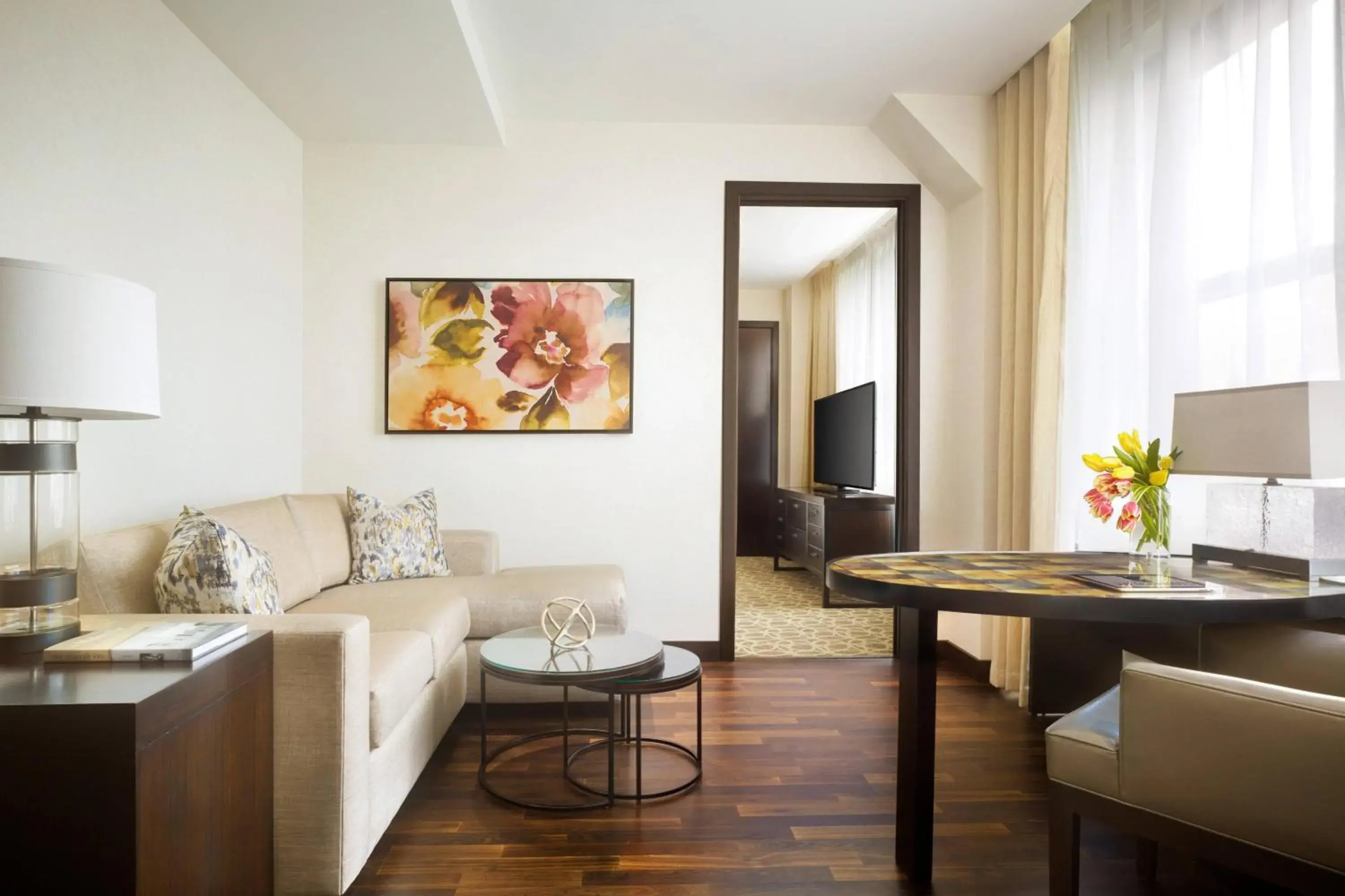 One-Bedroom King Suite with Mobility Accessible Tub in JW Marriott Houston Downtown One-Bedroom King Suite with Mobility Accessible Tub in JW Marriott Houston Downtown