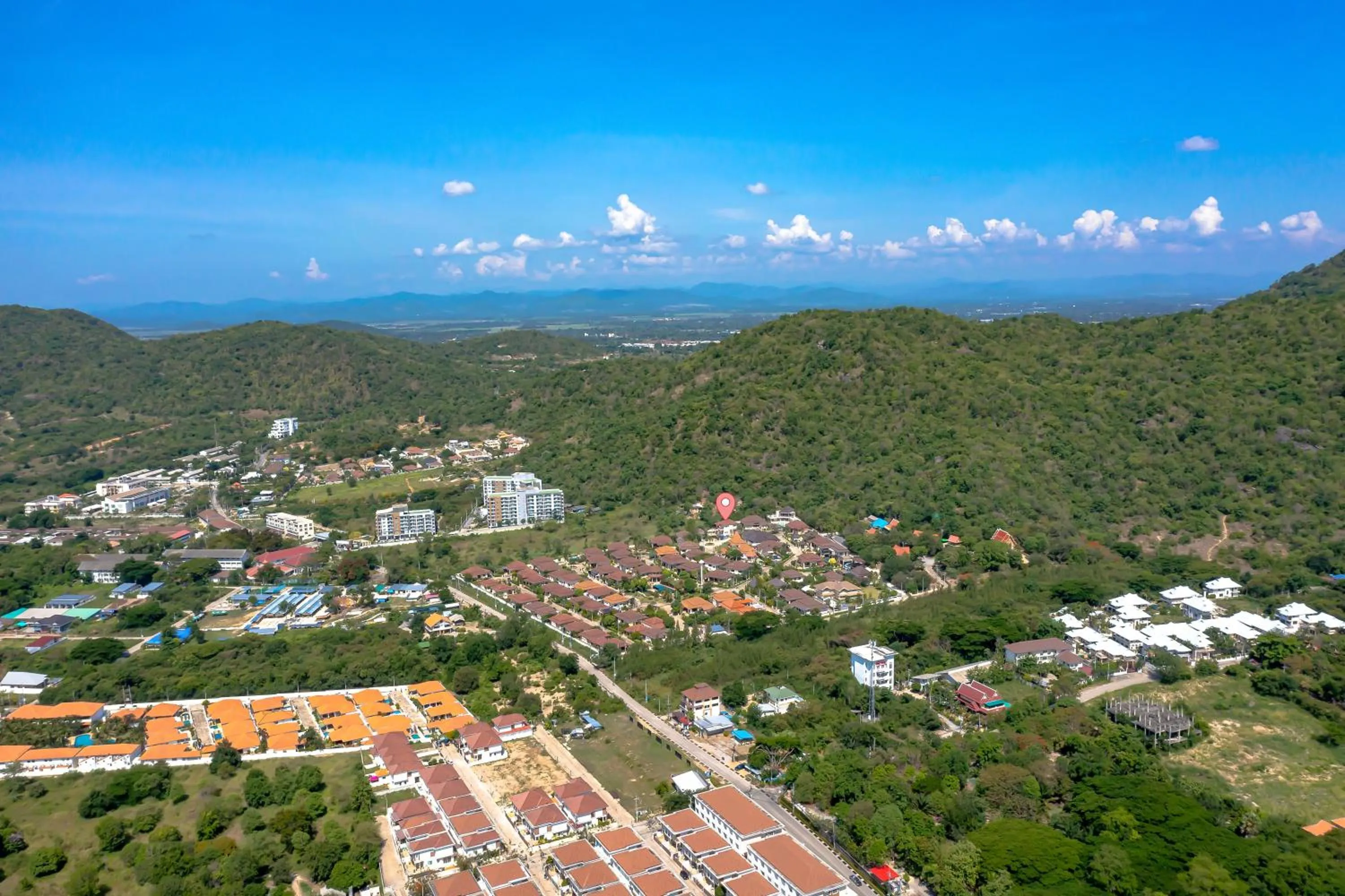 5 Bedroom Pool Villa Close To Town H5