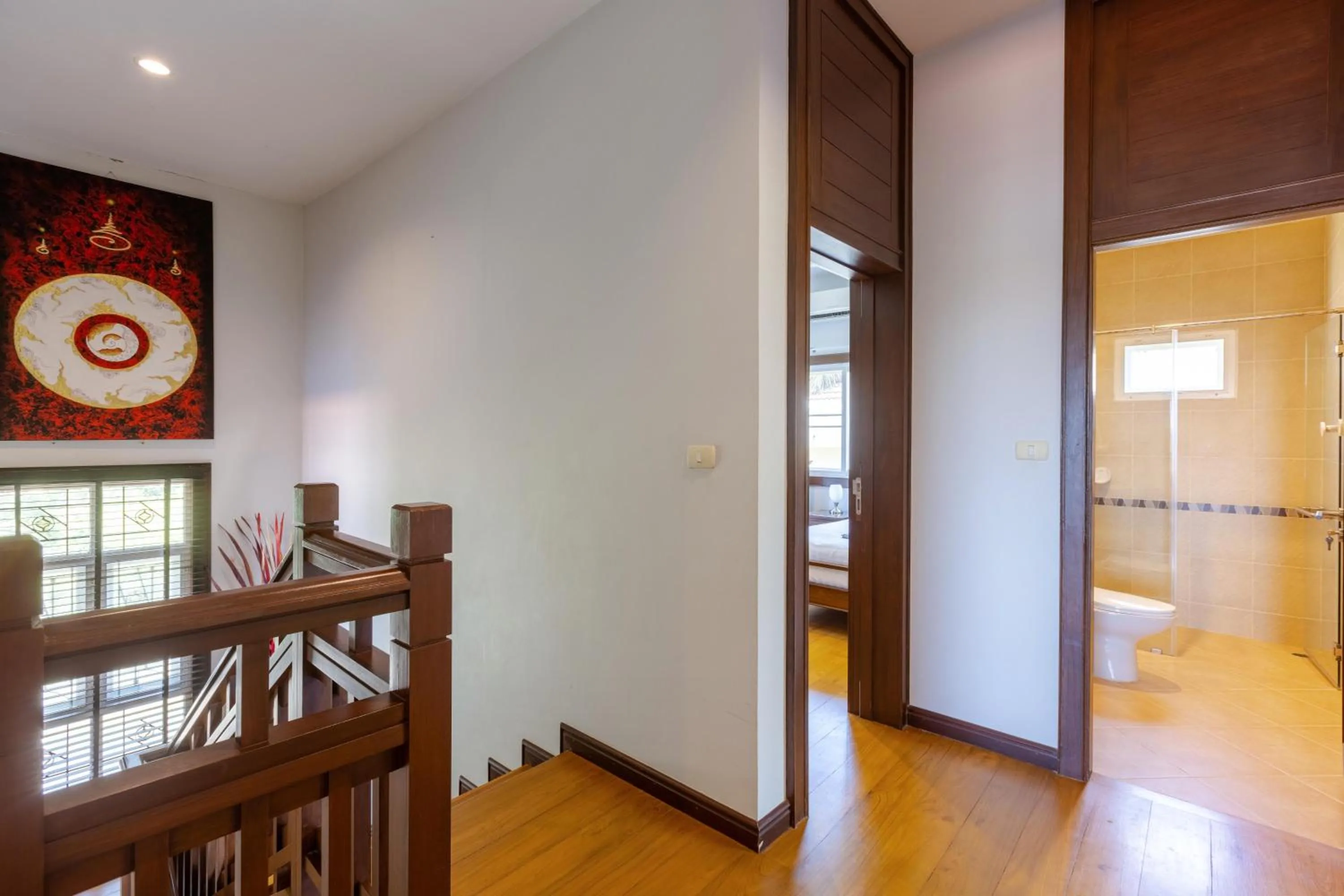 5 Bedroom Pool Villa Close To Town H5