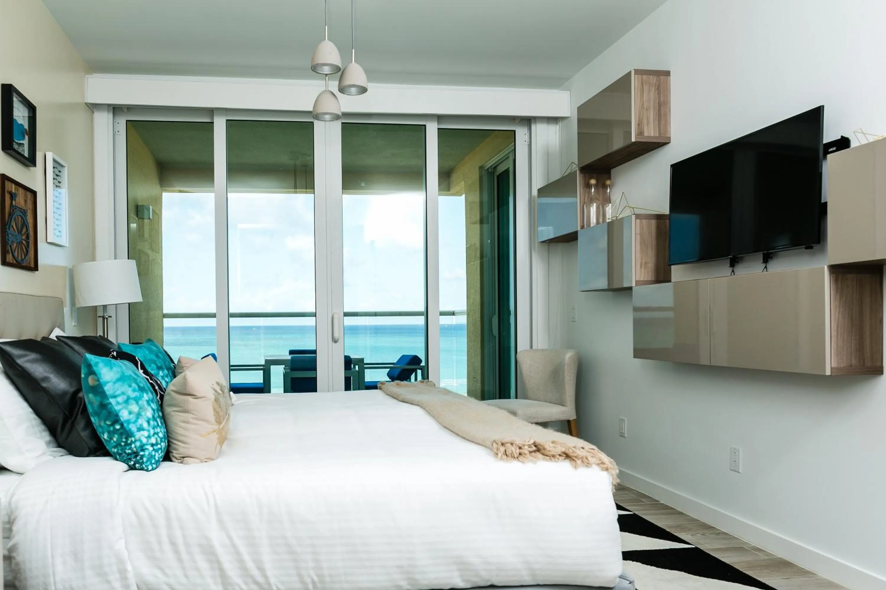 Bedroom, Bed in Blue Residences