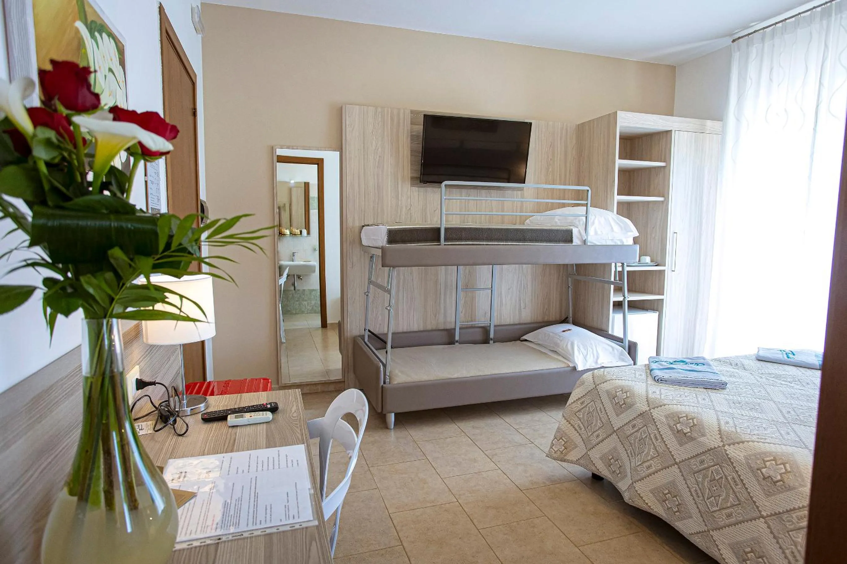 bunk bed, Bed in Aia Grande