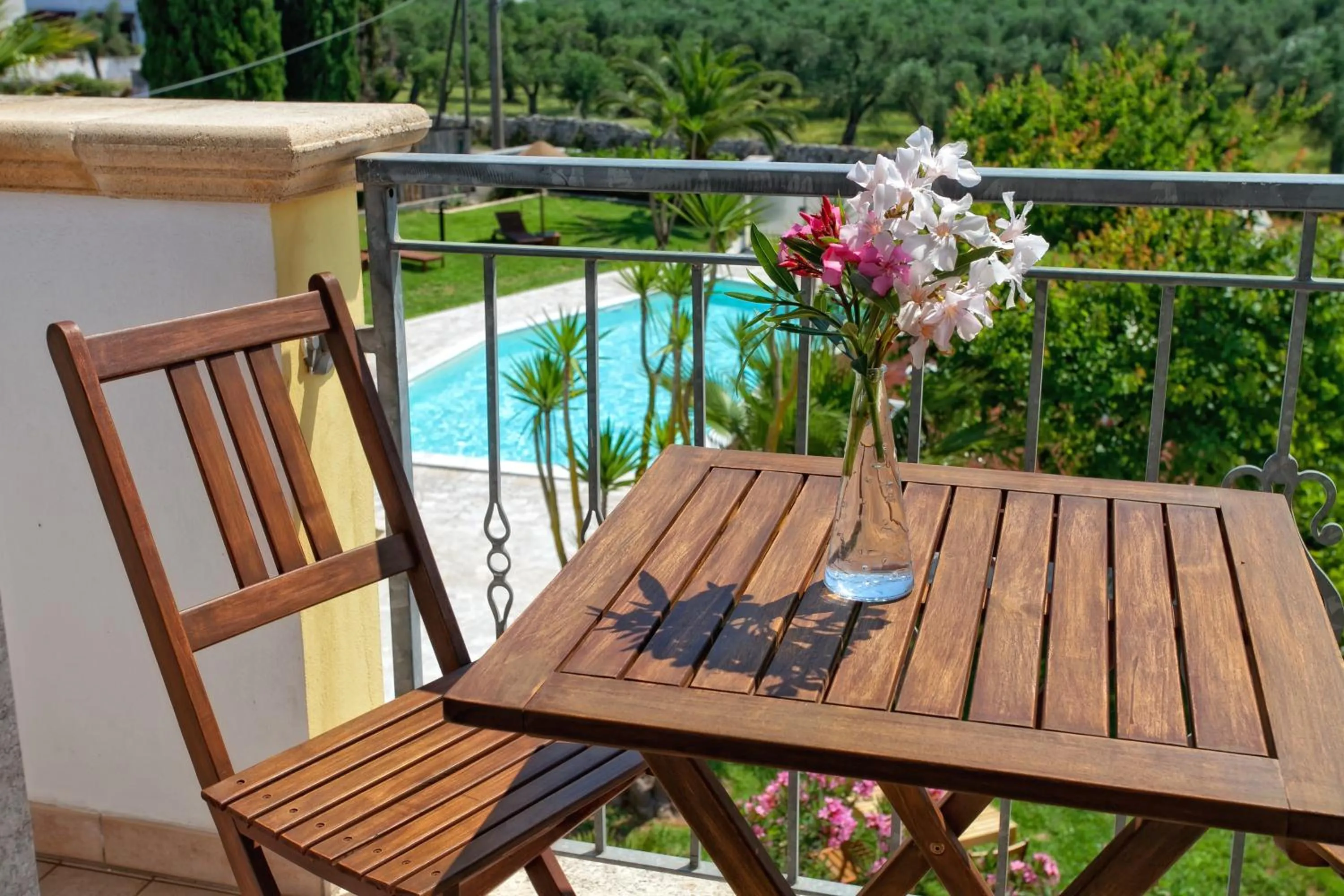 Pool view in Aia Grande
