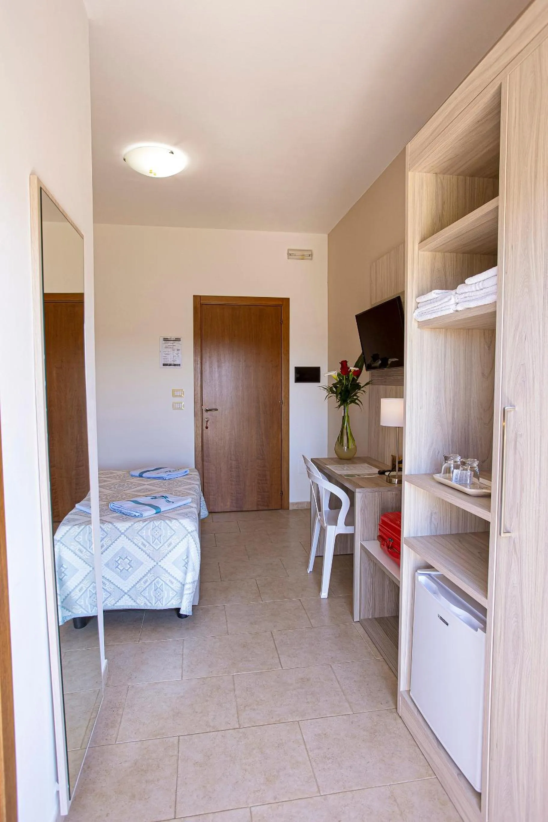 Photo of the whole room, Bed in Aia Grande